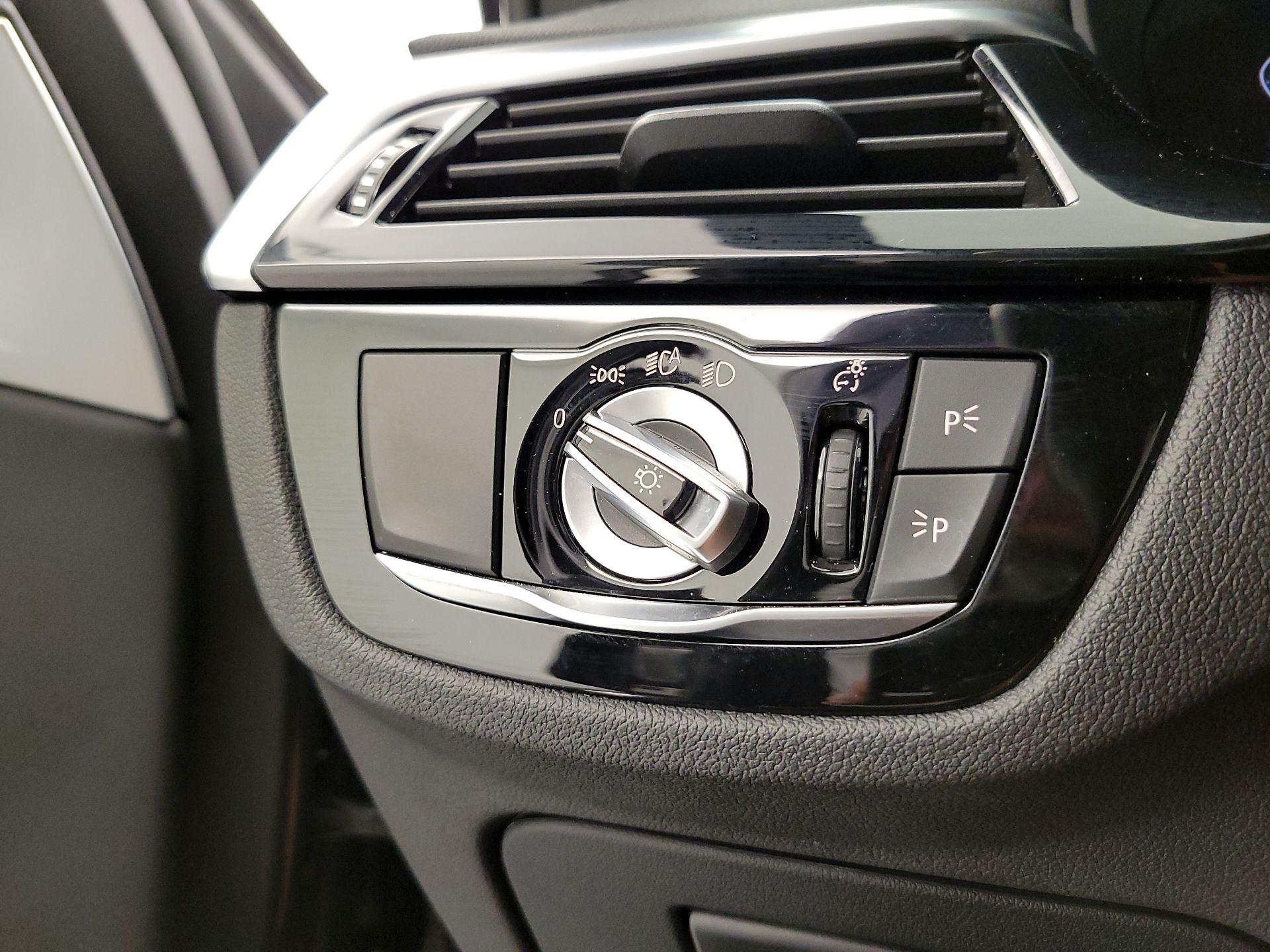 Thumbnail: 2021 BMW 5 Series - 13