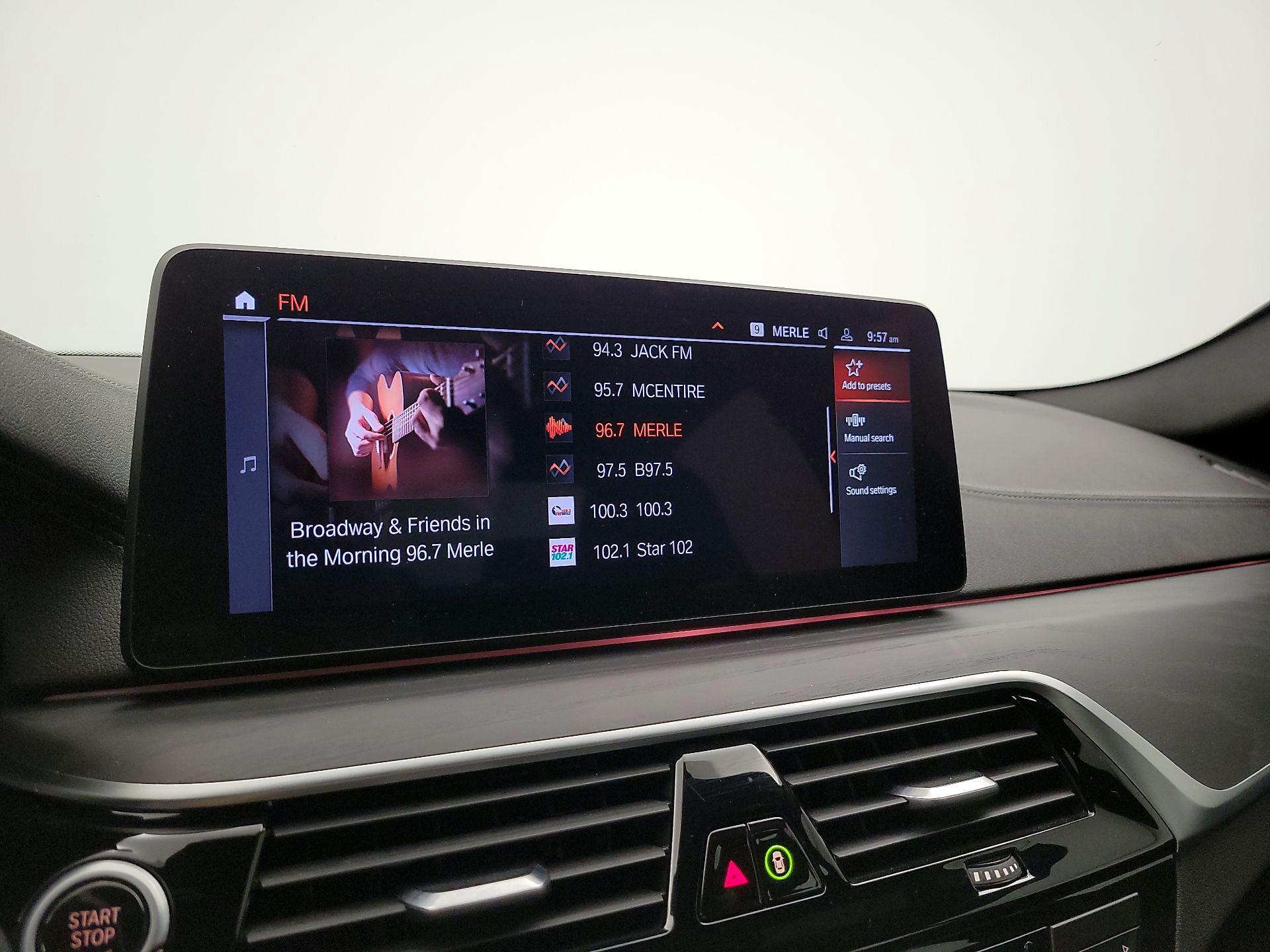 Thumbnail: 2021 BMW 5 Series - 16