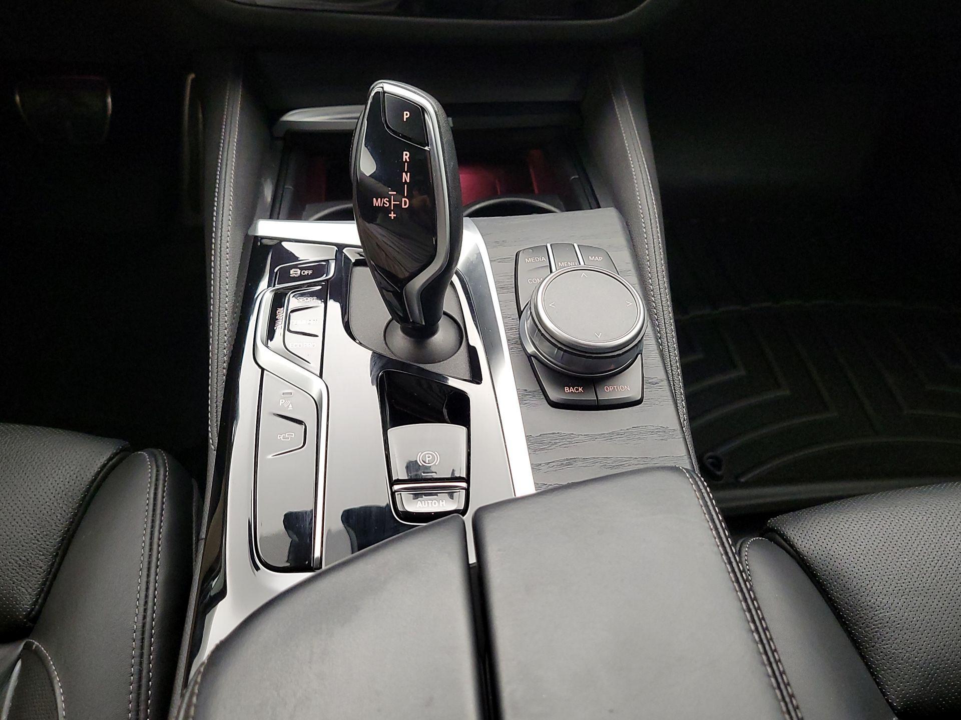 Thumbnail: 2021 BMW 5 Series - 18