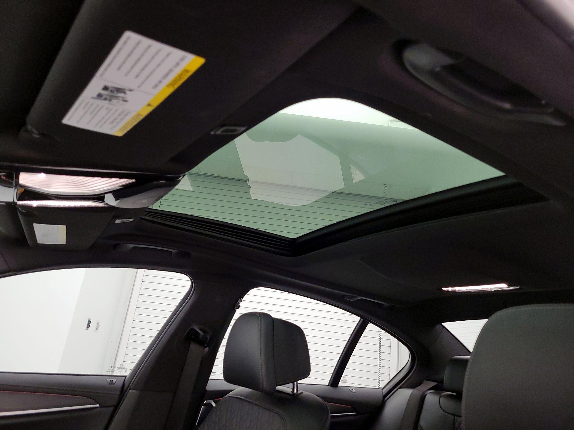 Thumbnail: 2021 BMW 5 Series - 20