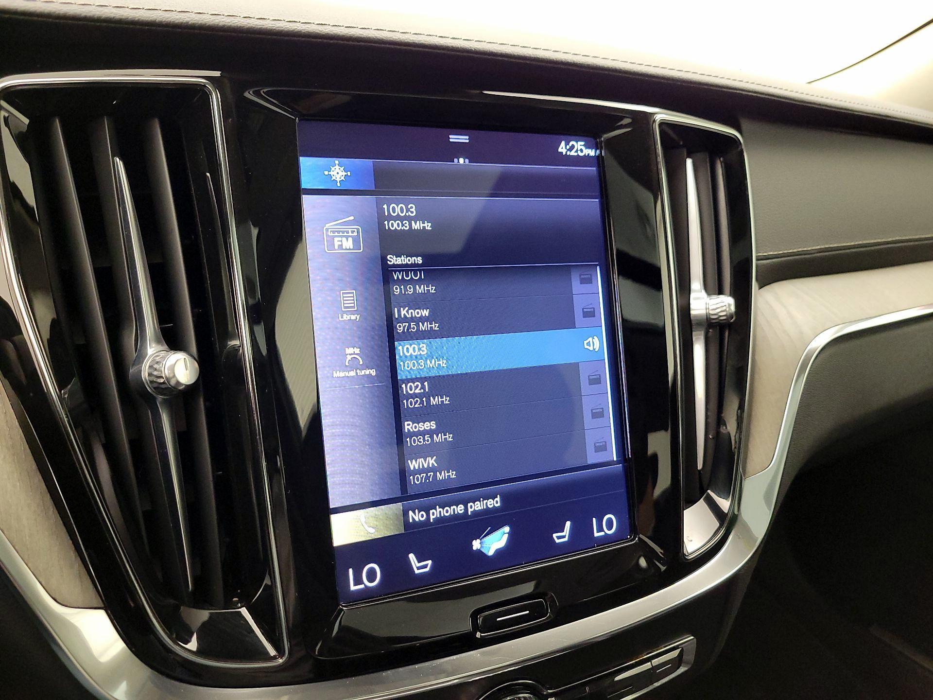 Thumbnail: 2019 Volvo S60 - 16