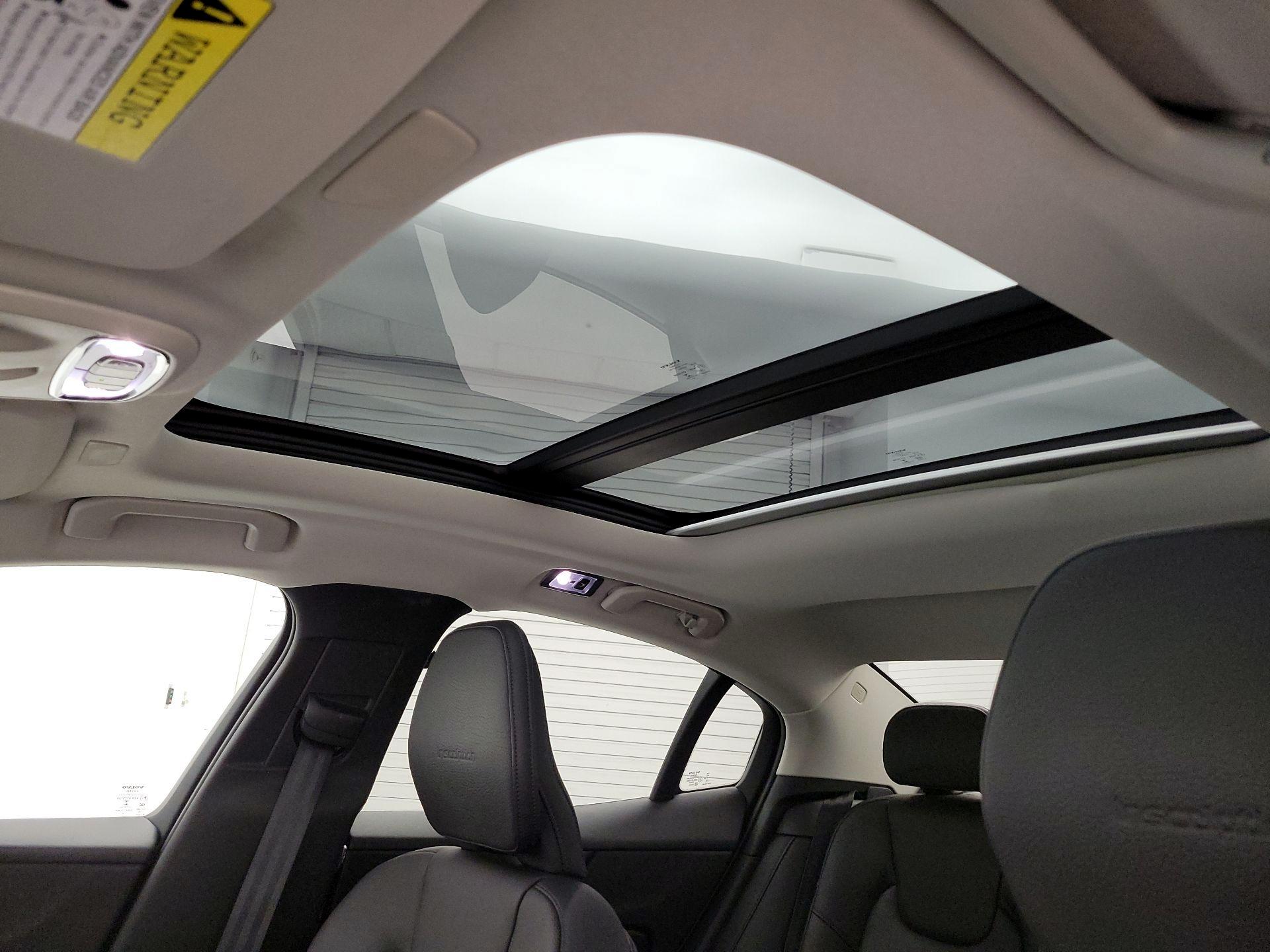 Thumbnail: 2019 Volvo S60 - 20