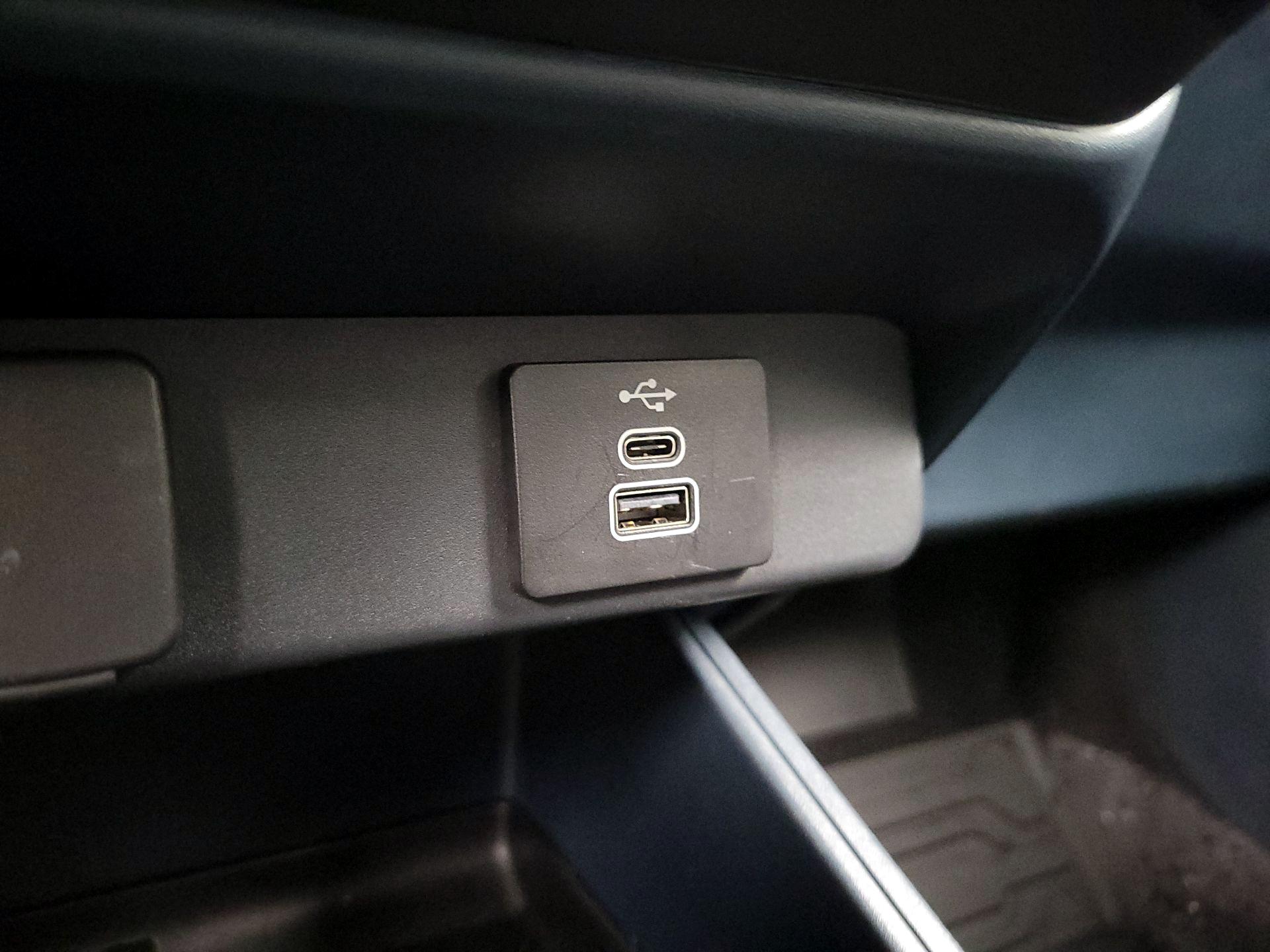 Thumbnail: 2025 Ford Maverick - 18