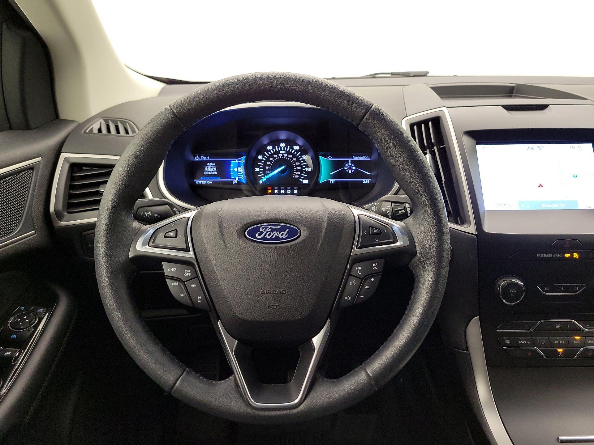 Thumbnail: 2020 Ford Edge - 10