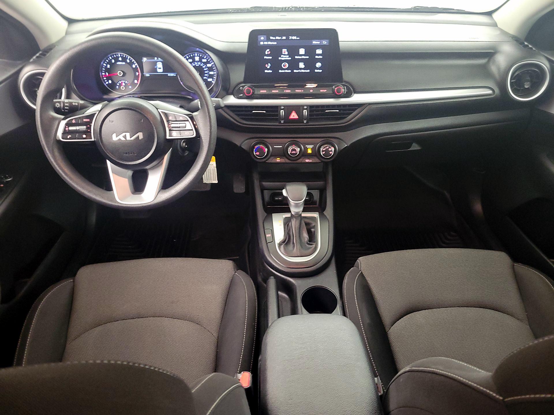 Thumbnail: 2023 Kia Forte - 9