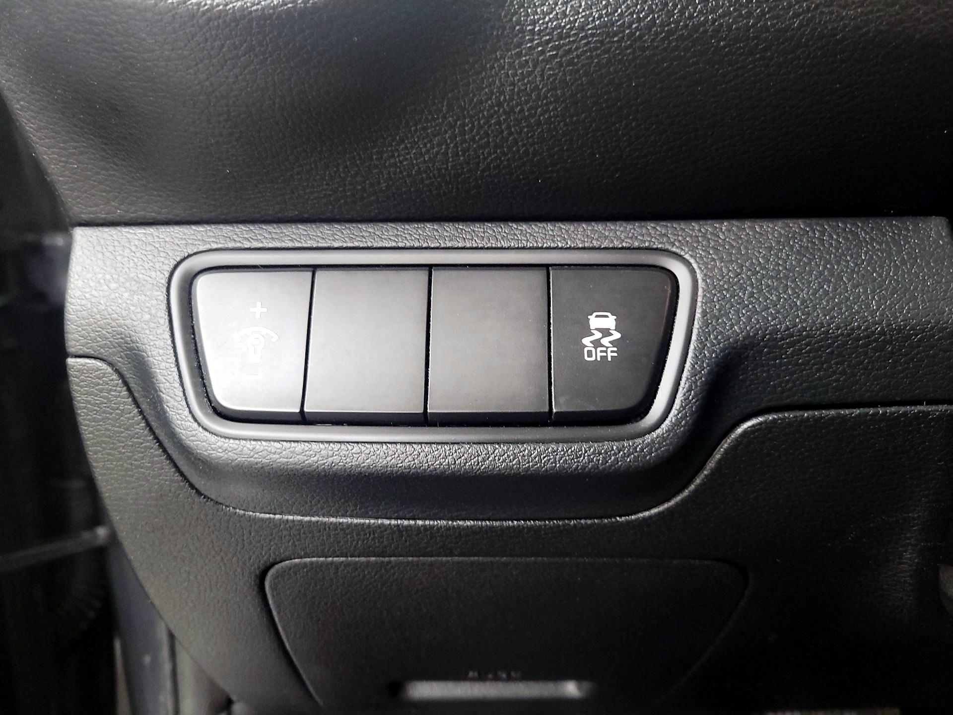 Thumbnail: 2023 Kia Forte - 13