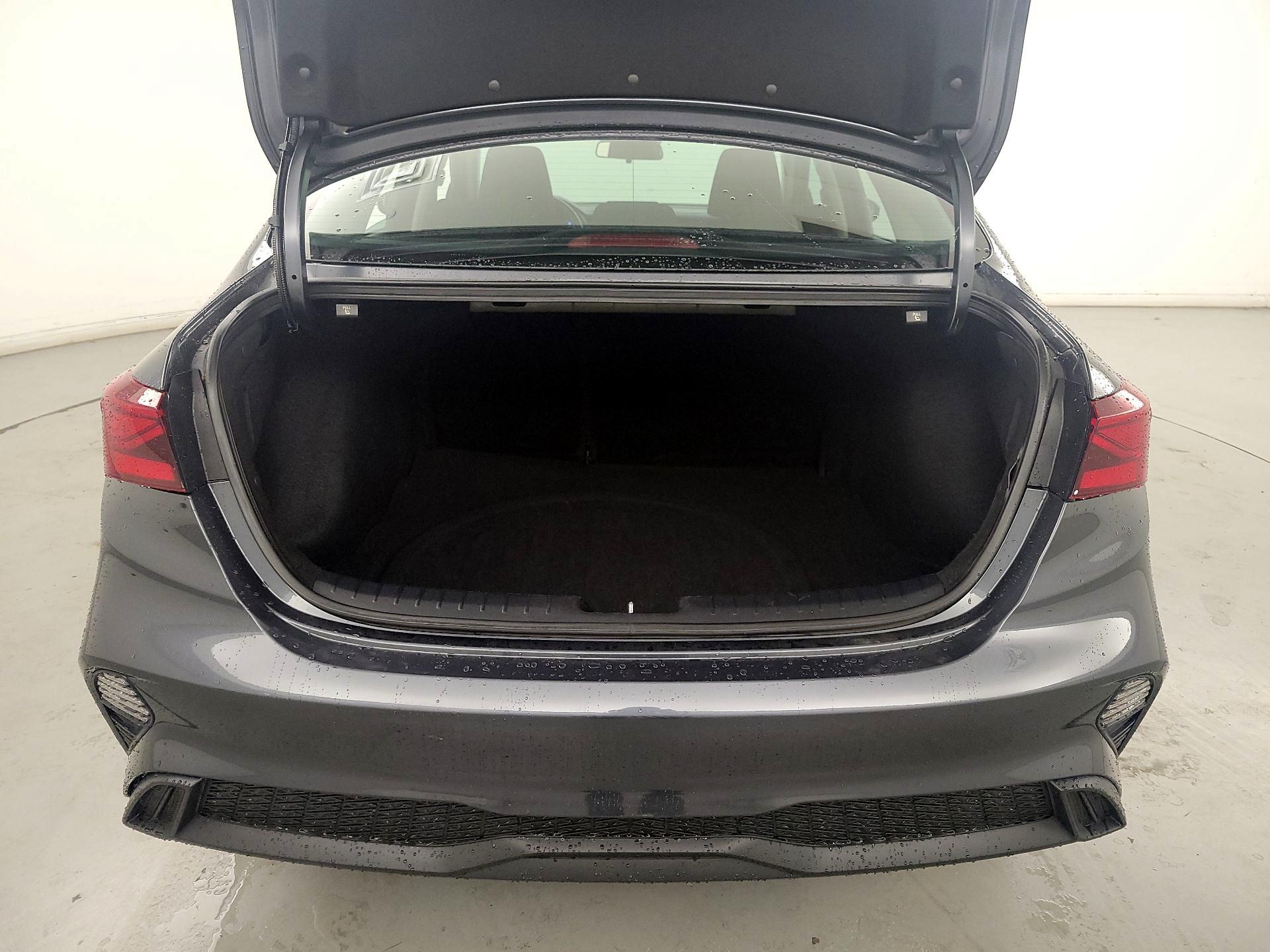 Thumbnail: 2023 Kia Forte - 20