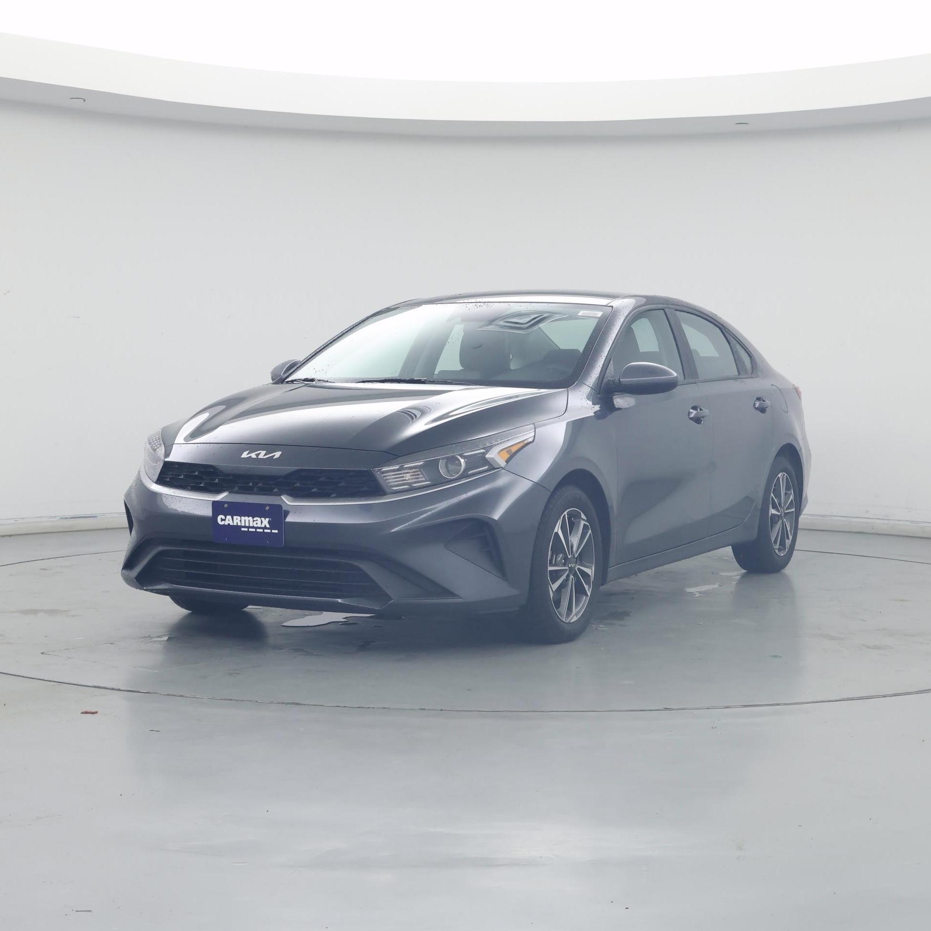 Thumbnail: 2023 Kia Forte - 4