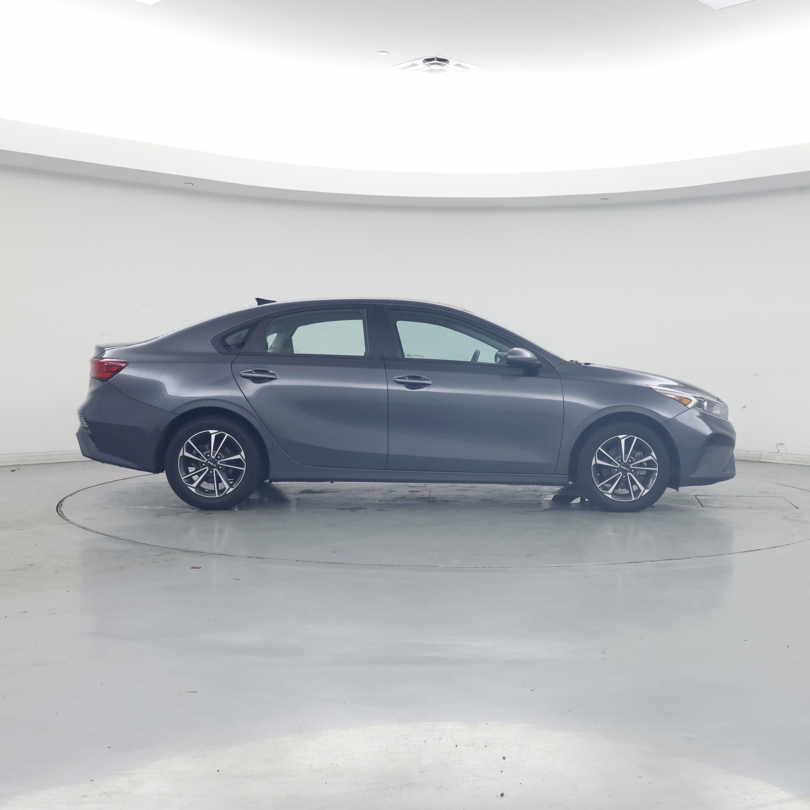 Thumbnail: 2023 Kia Forte - 7