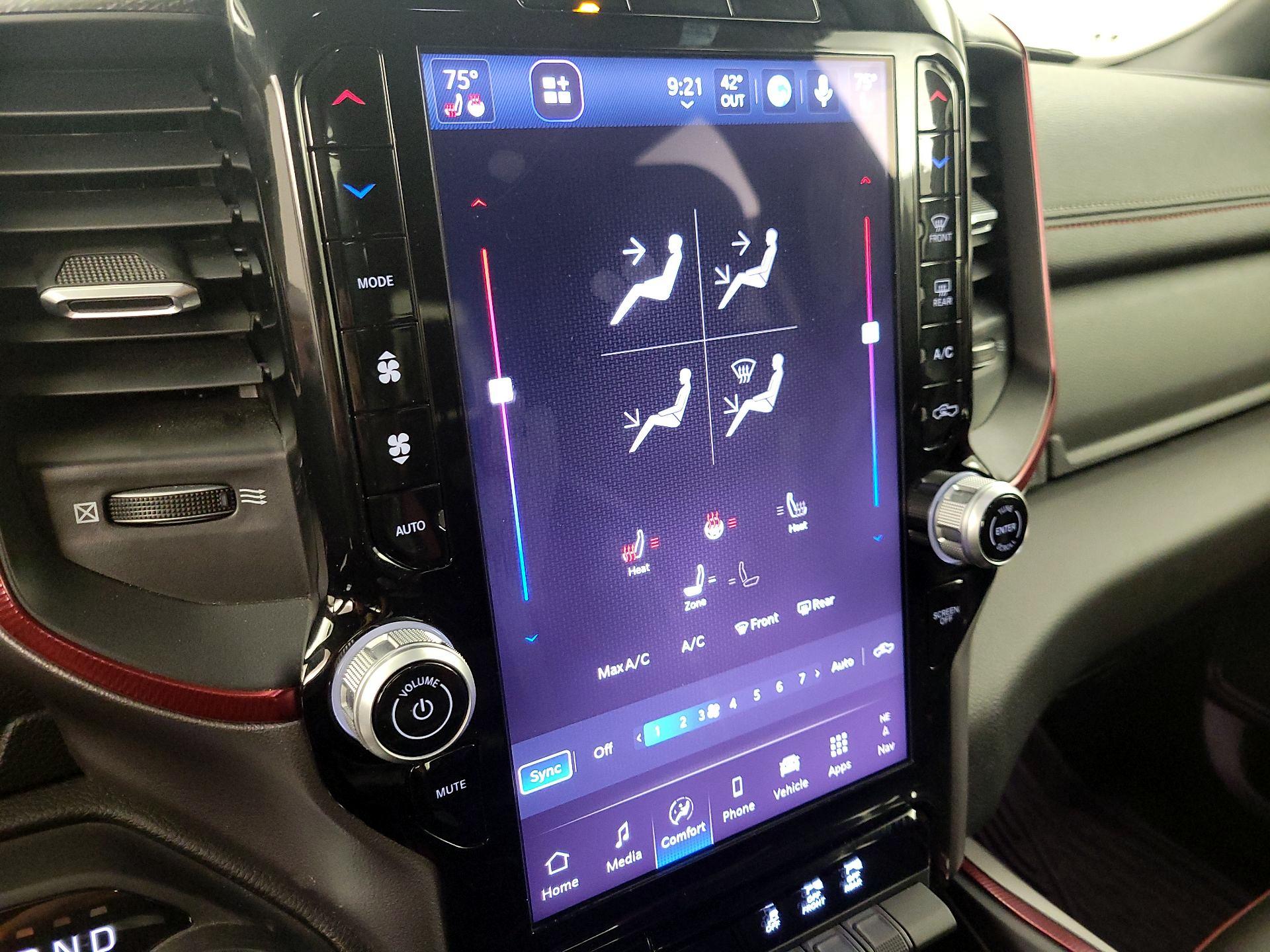 Thumbnail: 2025 RAM 1500 - 17