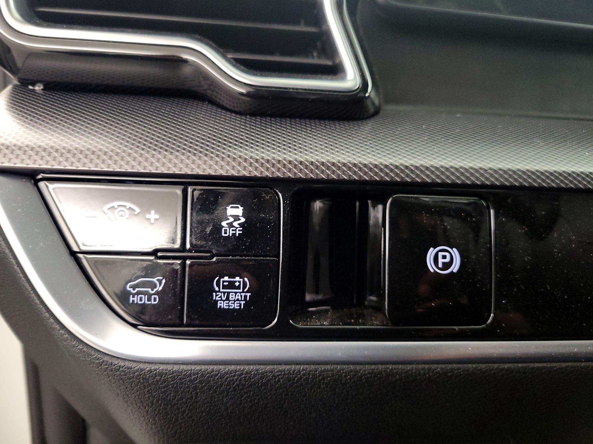 Thumbnail: 2025 Kia Sportage - 13