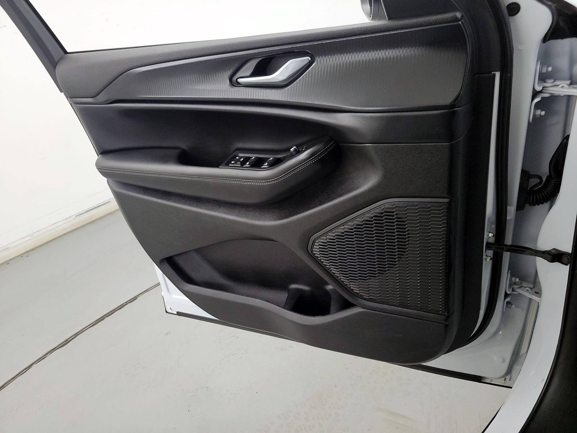 Thumbnail: 2025 Jeep Grand Cherokee L - 12