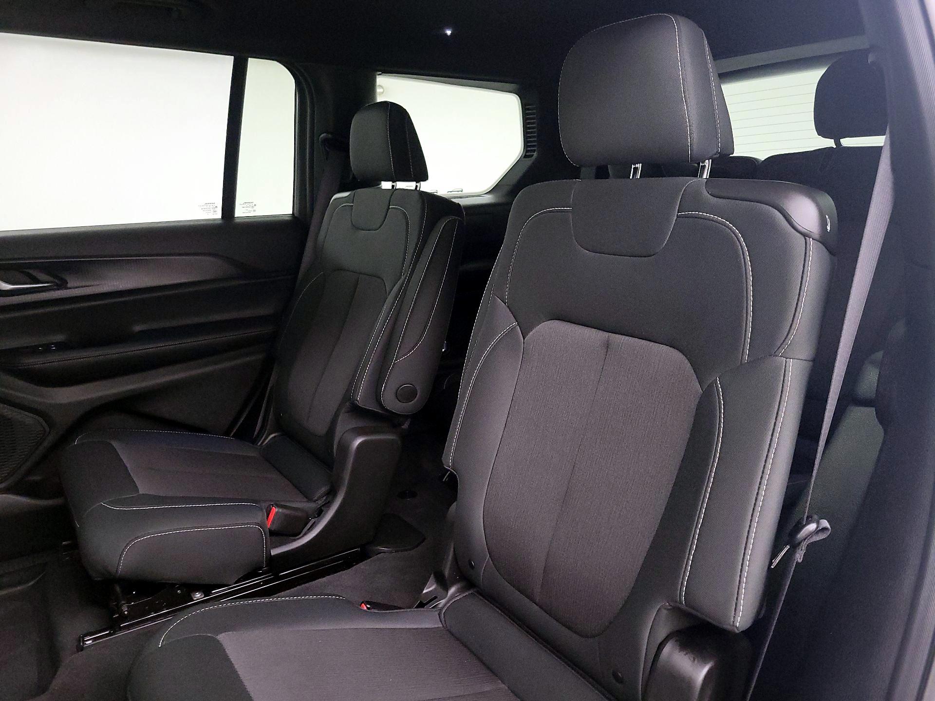 Thumbnail: 2025 Jeep Grand Cherokee L - 20