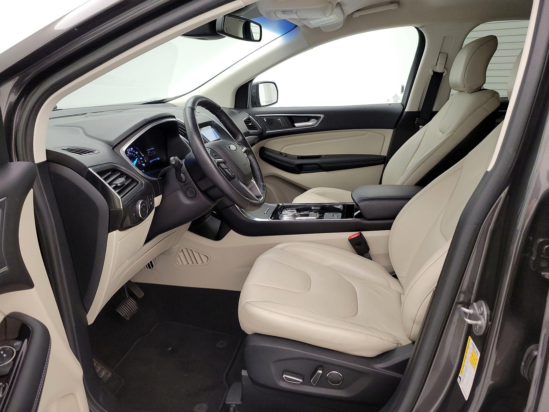 Thumbnail: 2019 Ford Edge - 11