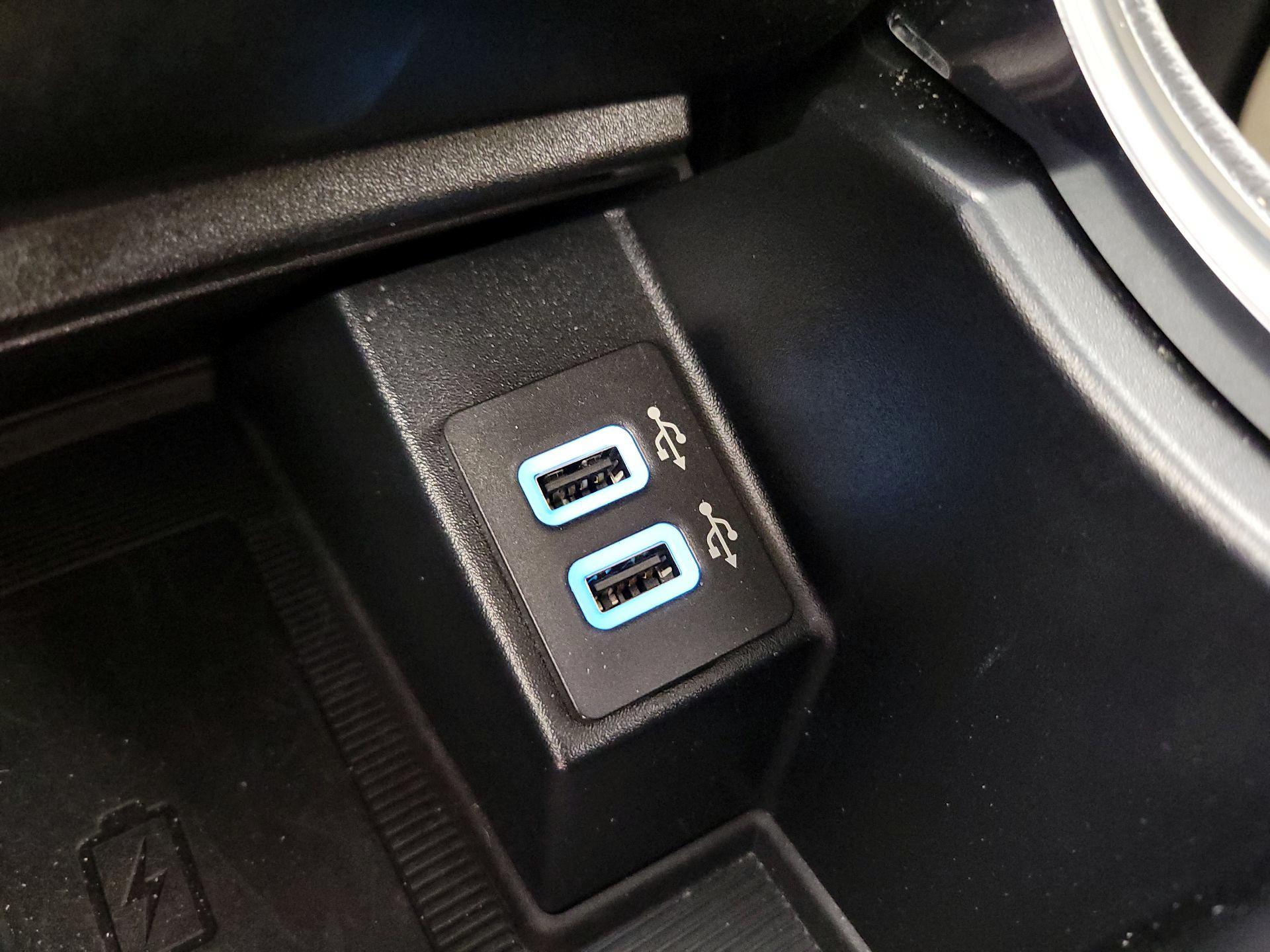 Thumbnail: 2019 Ford Edge - 18