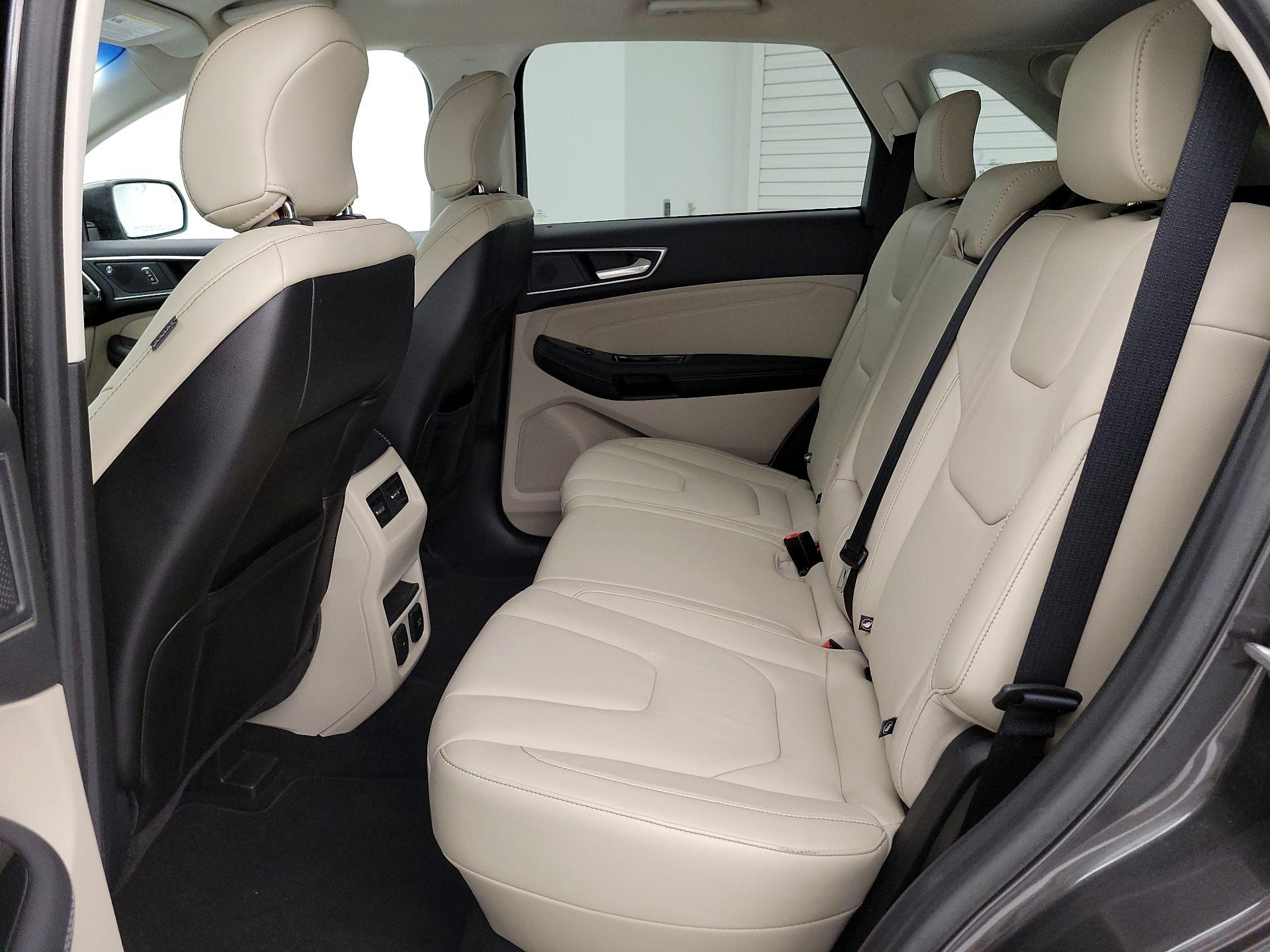 Thumbnail: 2019 Ford Edge - 19