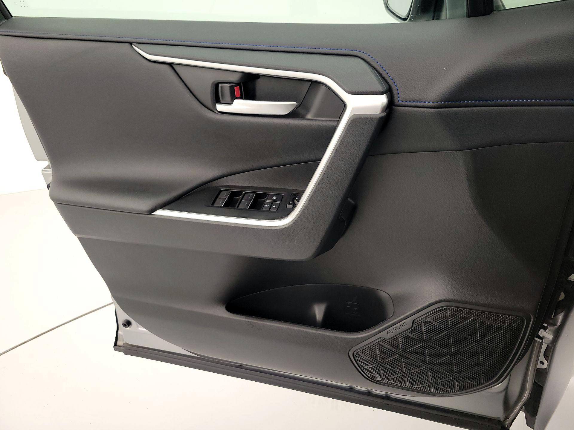 Thumbnail: 2024 Toyota RAV4 - 12