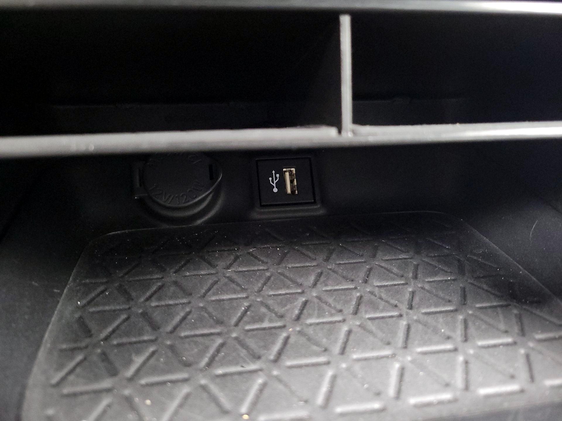 Thumbnail: 2024 Toyota RAV4 - 18