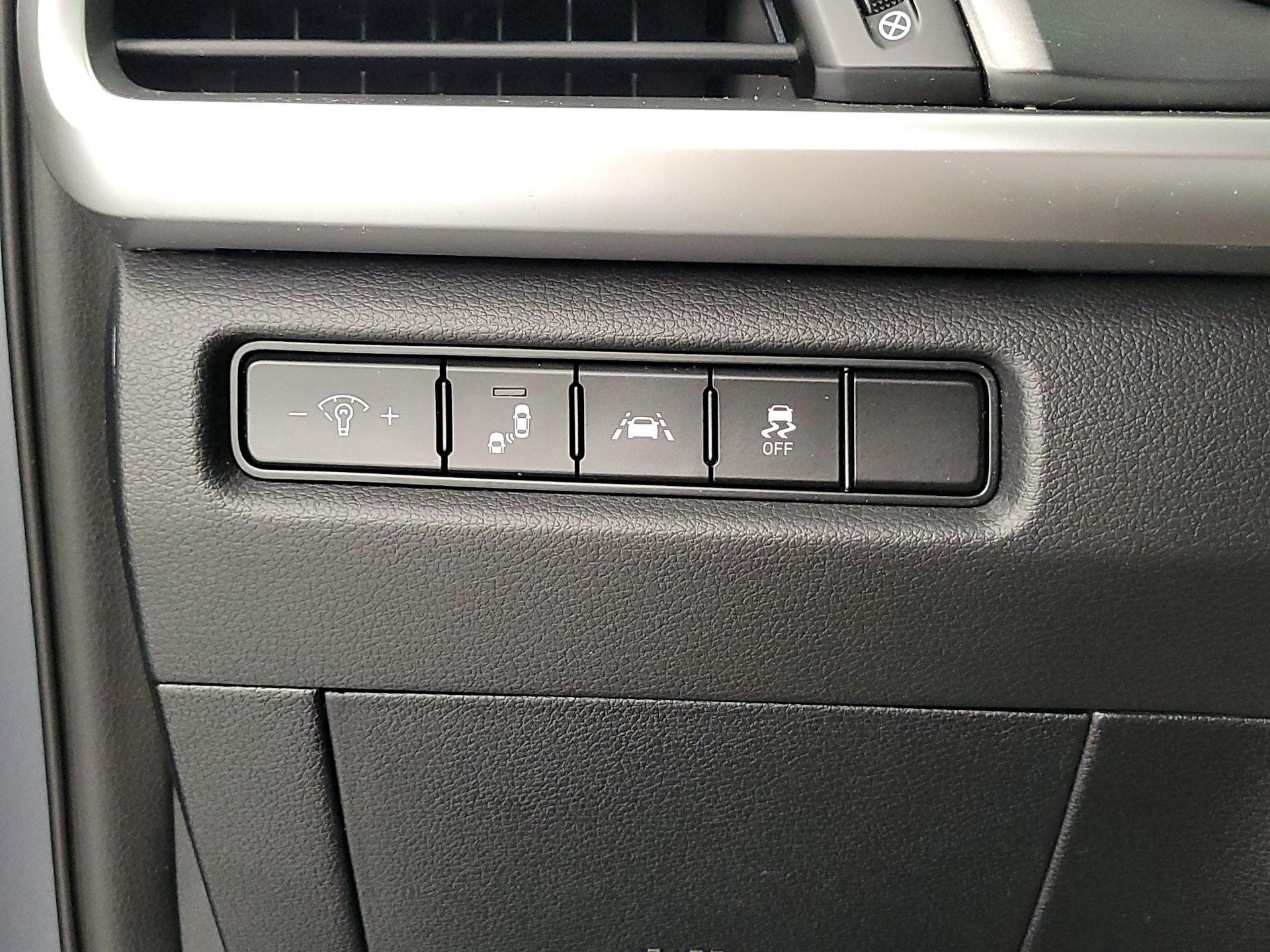 Thumbnail: 2020 Kia Telluride - 13