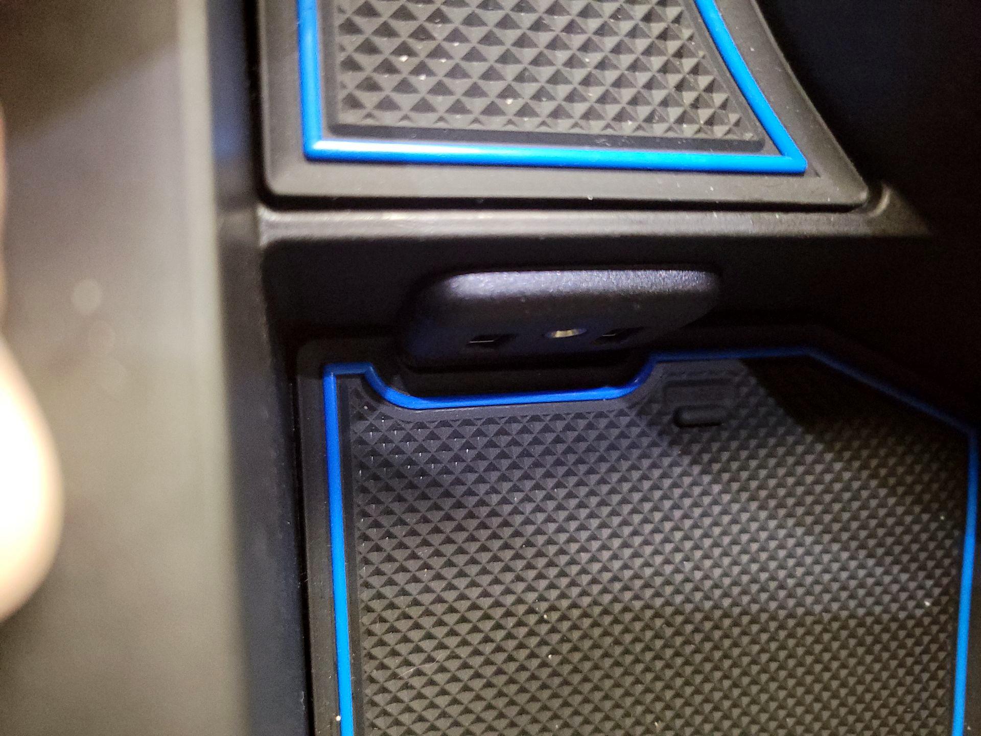 Thumbnail: 2021 Chevrolet Camaro - 19