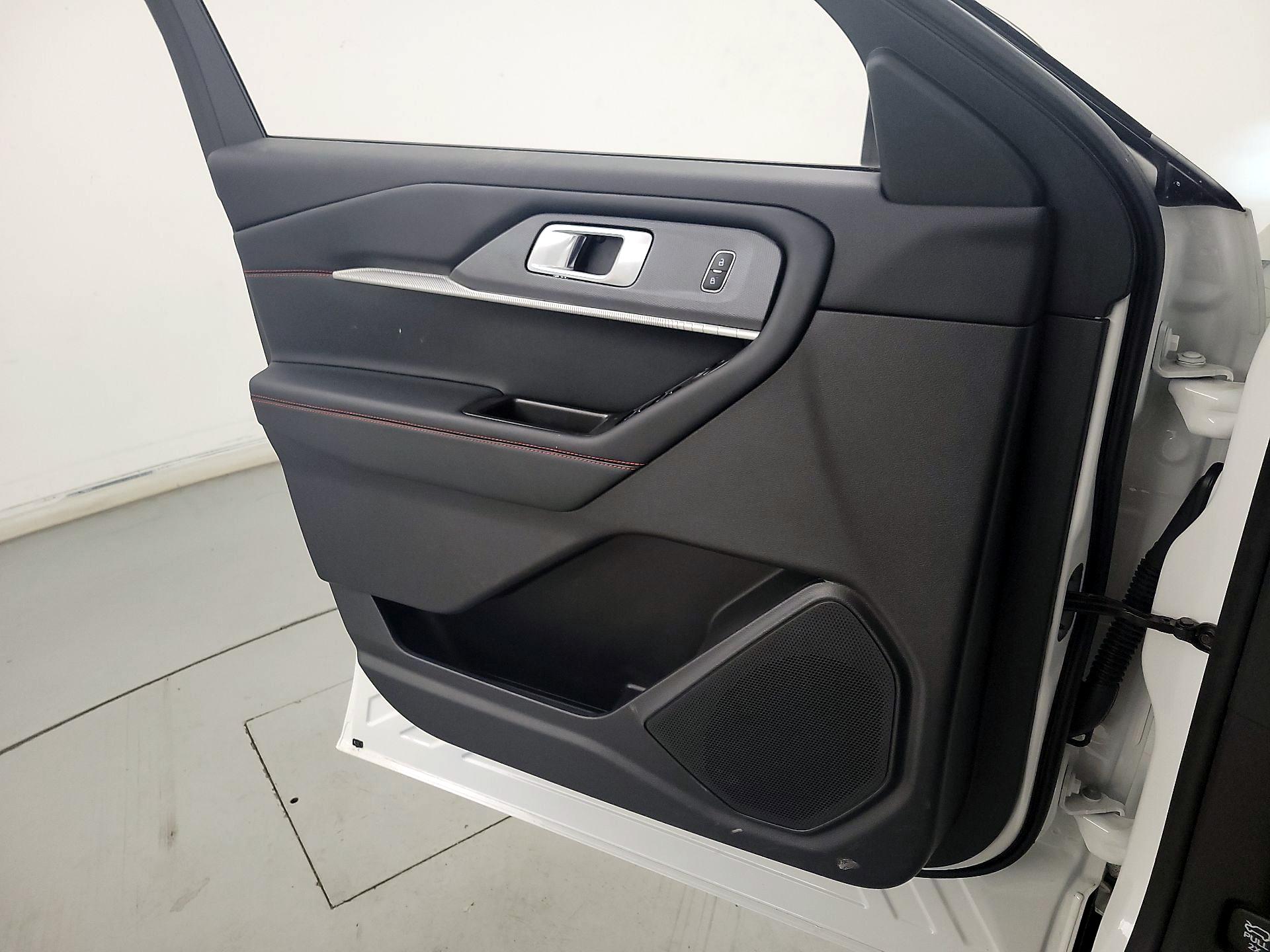 Thumbnail: 2025 Ford Explorer - 12