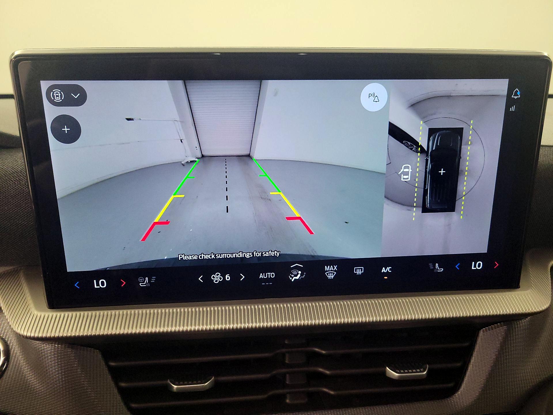 Thumbnail: 2025 Ford Explorer - 15