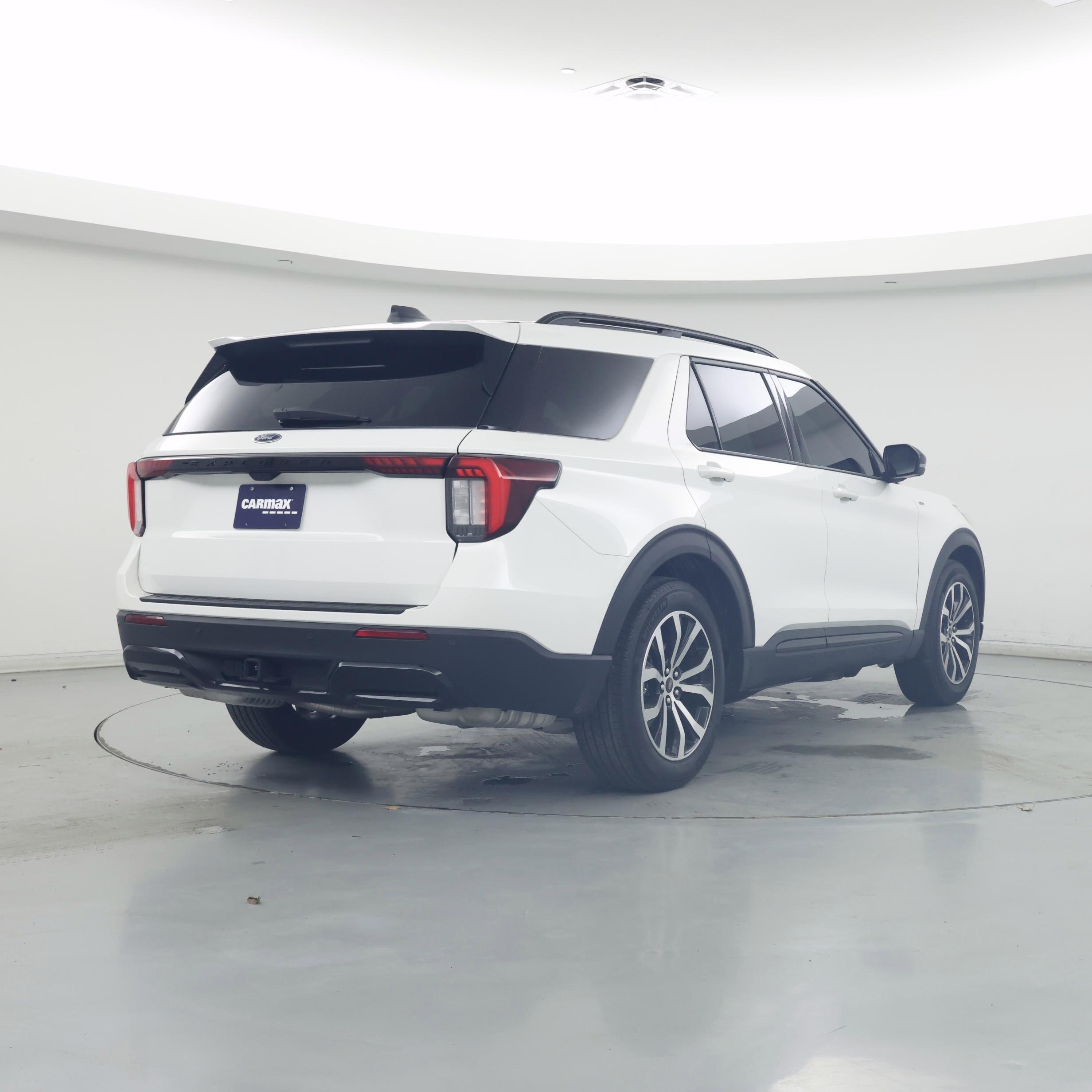 Thumbnail: 2025 Ford Explorer - 8