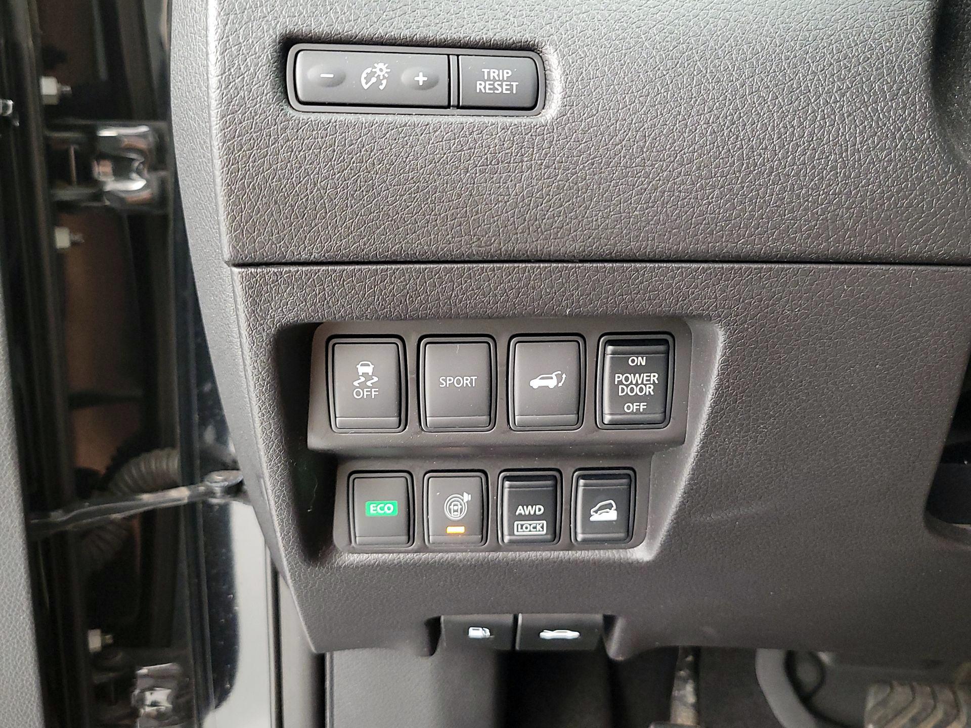 Thumbnail: 2015 Nissan Rogue - 13