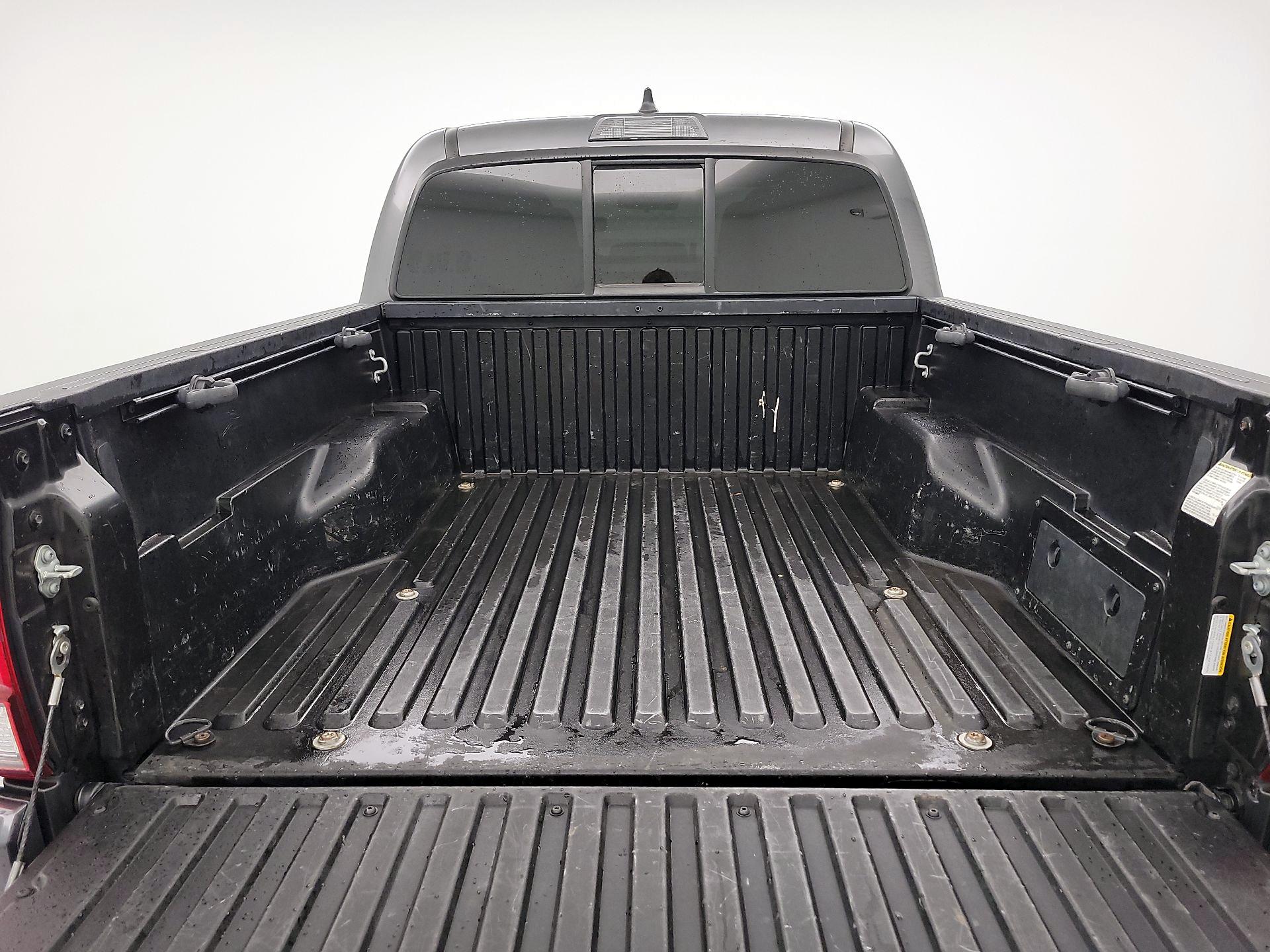 Thumbnail: 2021 Toyota Tacoma - 9