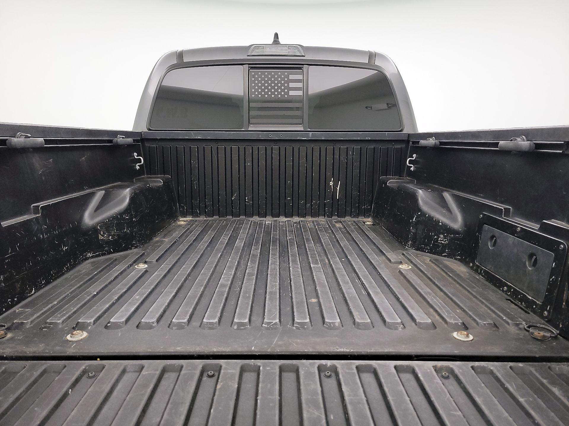 Thumbnail: 2021 Toyota Tacoma - 20