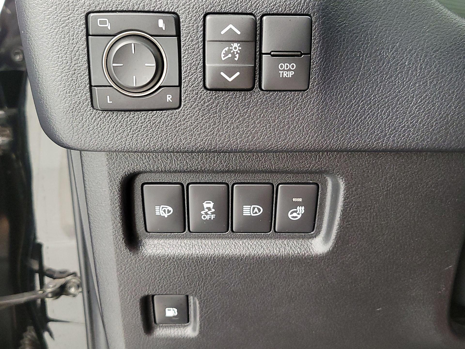 Thumbnail: 2022 Lexus GX - 13