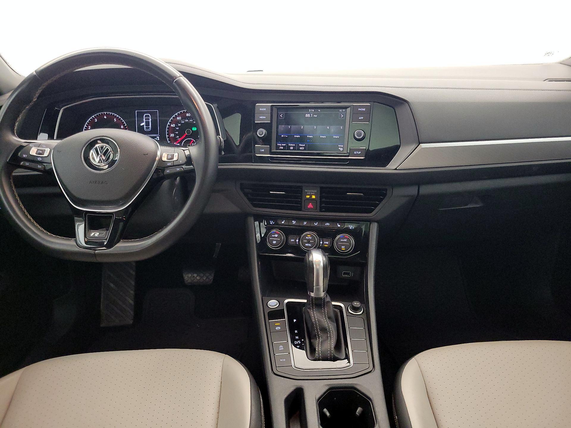 Thumbnail: 2019 Volkswagen Jetta - 9