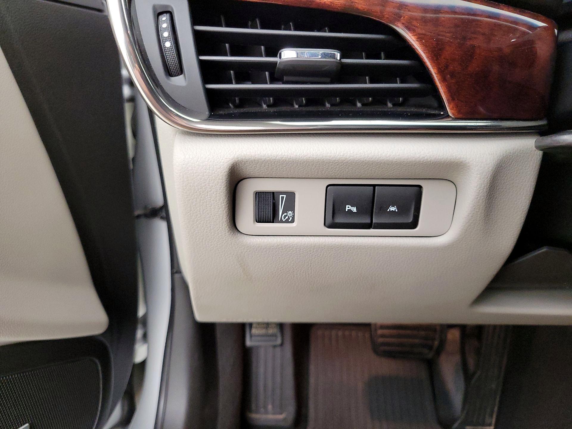 Thumbnail: 2017 Cadillac ATS - 13