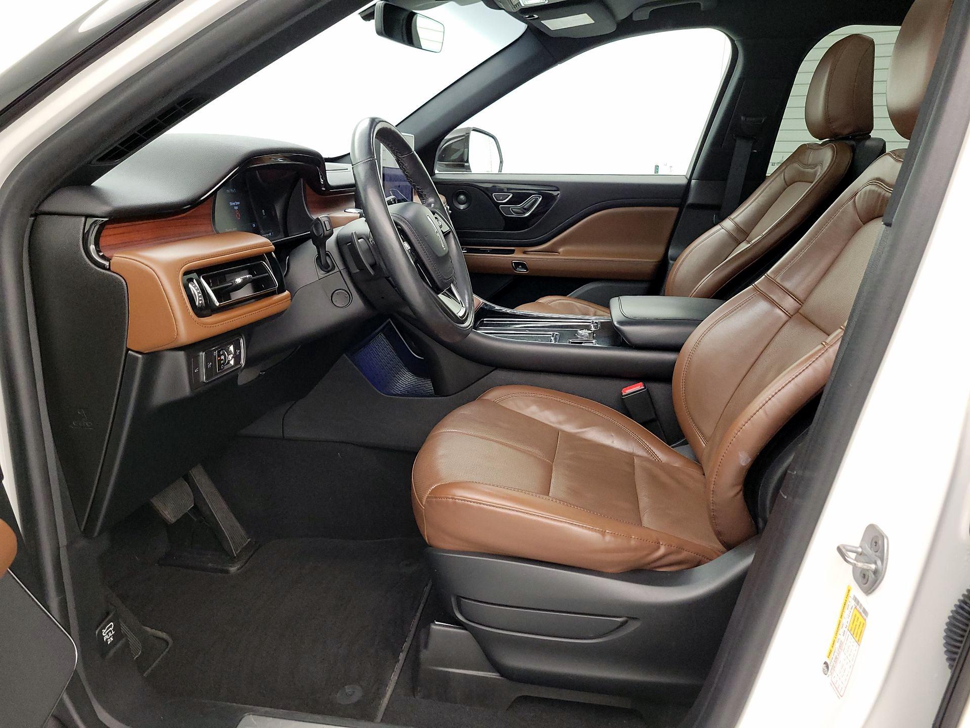 Thumbnail: 2022 Lincoln Aviator - 11