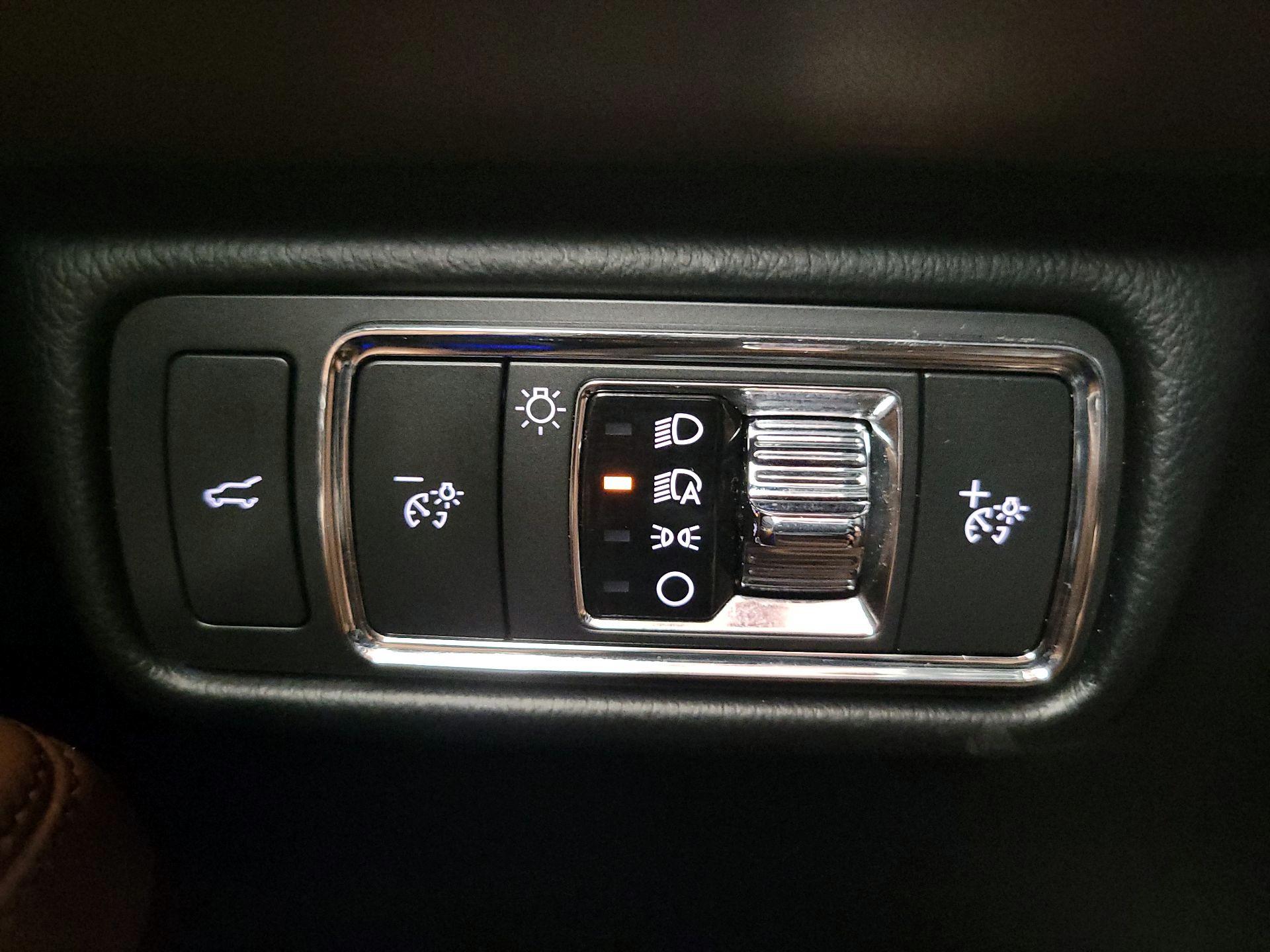 Thumbnail: 2022 Lincoln Aviator - 13