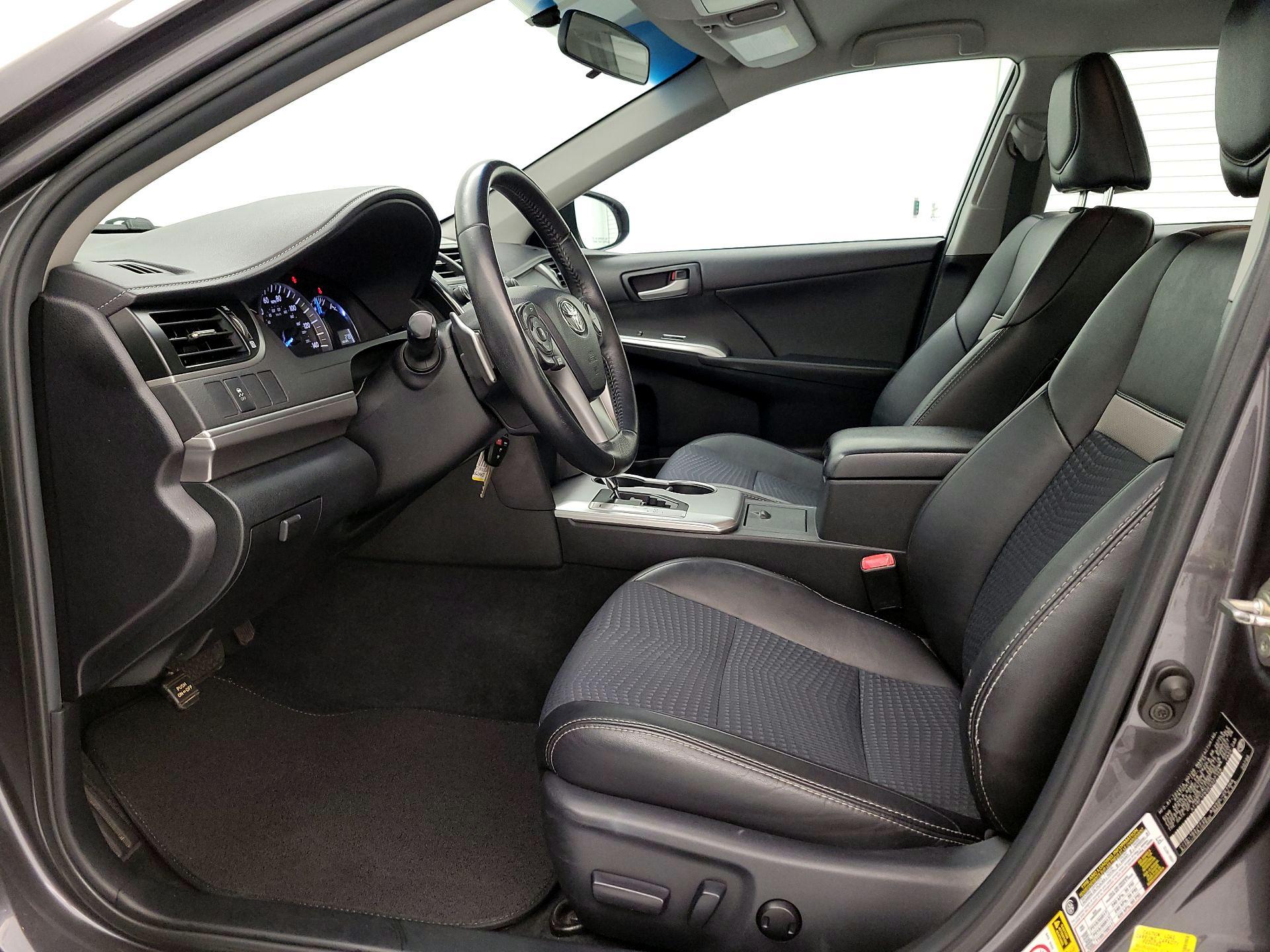 Thumbnail: 2014 Toyota Camry - 11