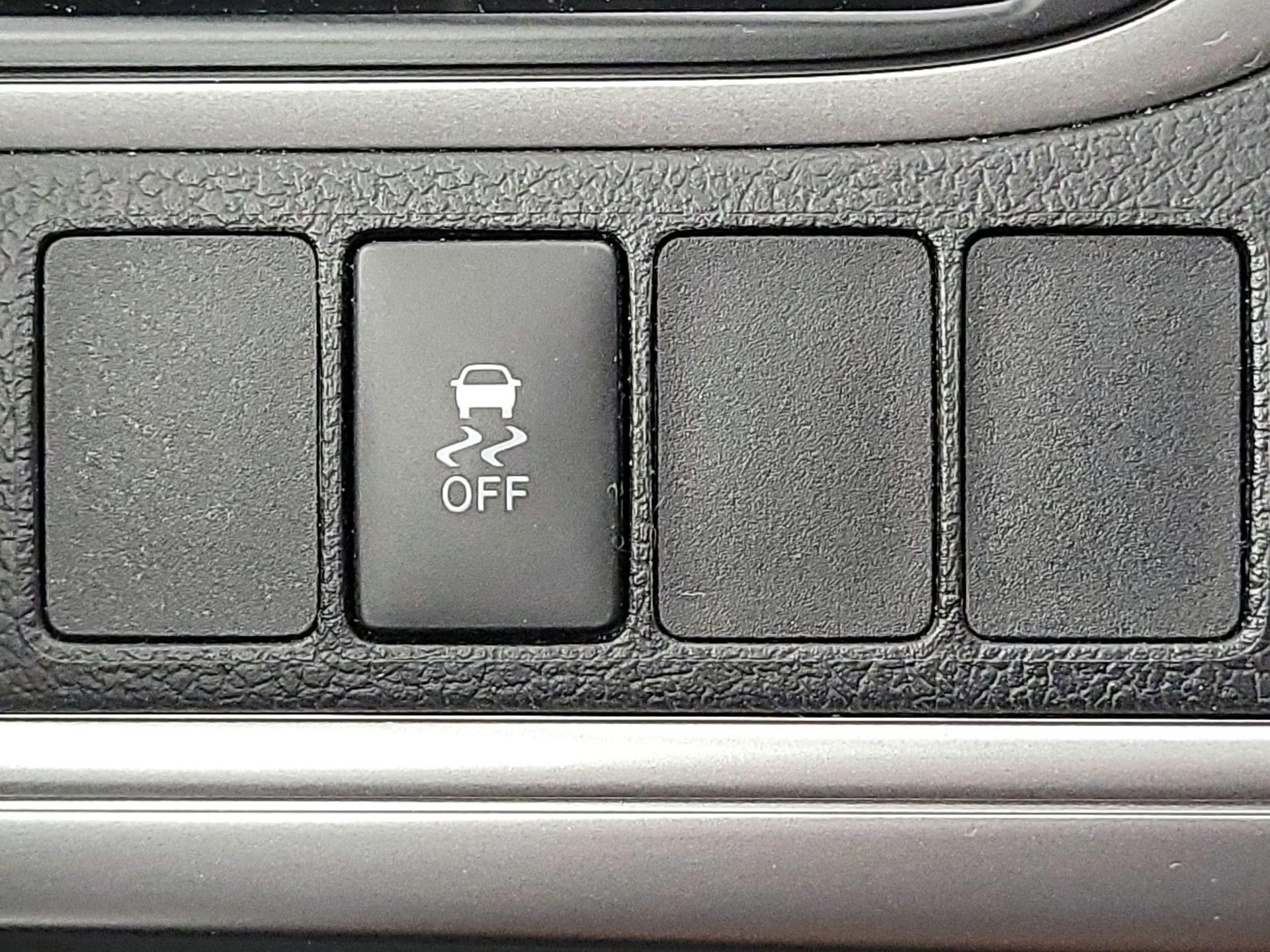 Thumbnail: 2014 Toyota Camry - 13