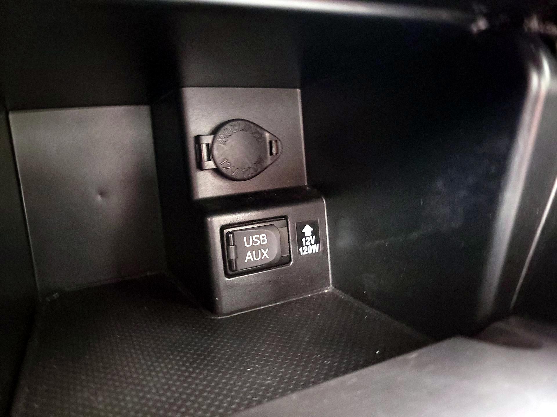 Thumbnail: 2014 Toyota Camry - 17