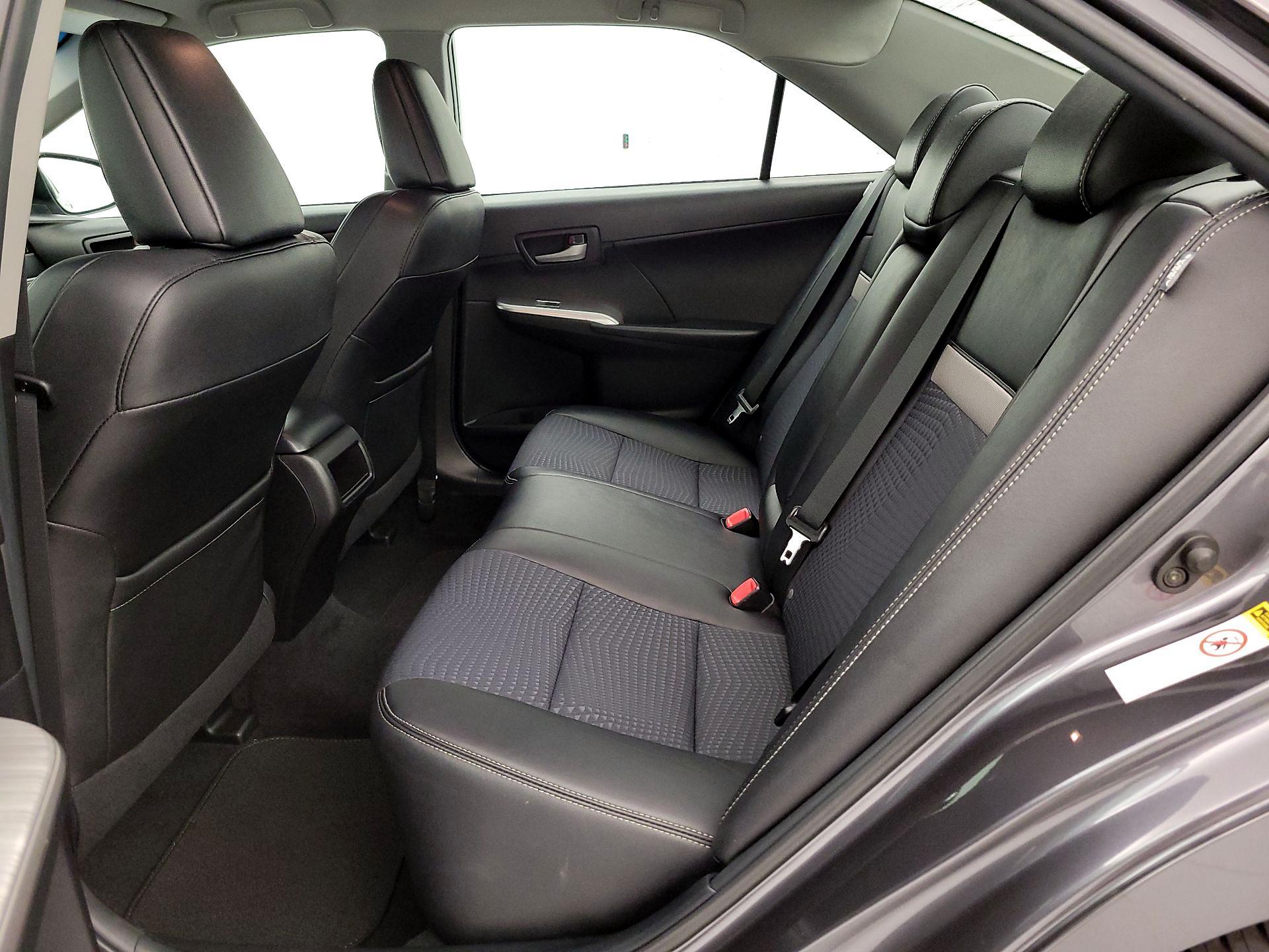 Thumbnail: 2014 Toyota Camry - 18