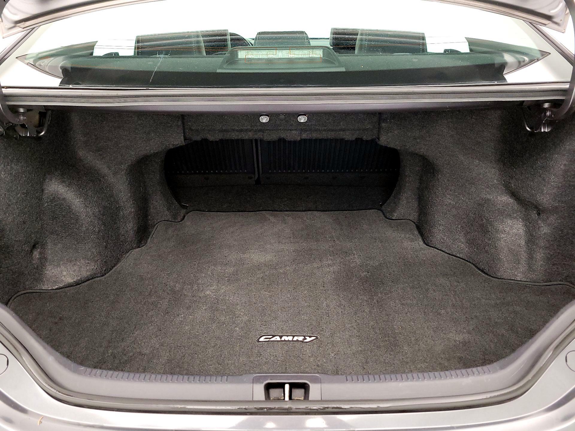 Thumbnail: 2014 Toyota Camry - 19