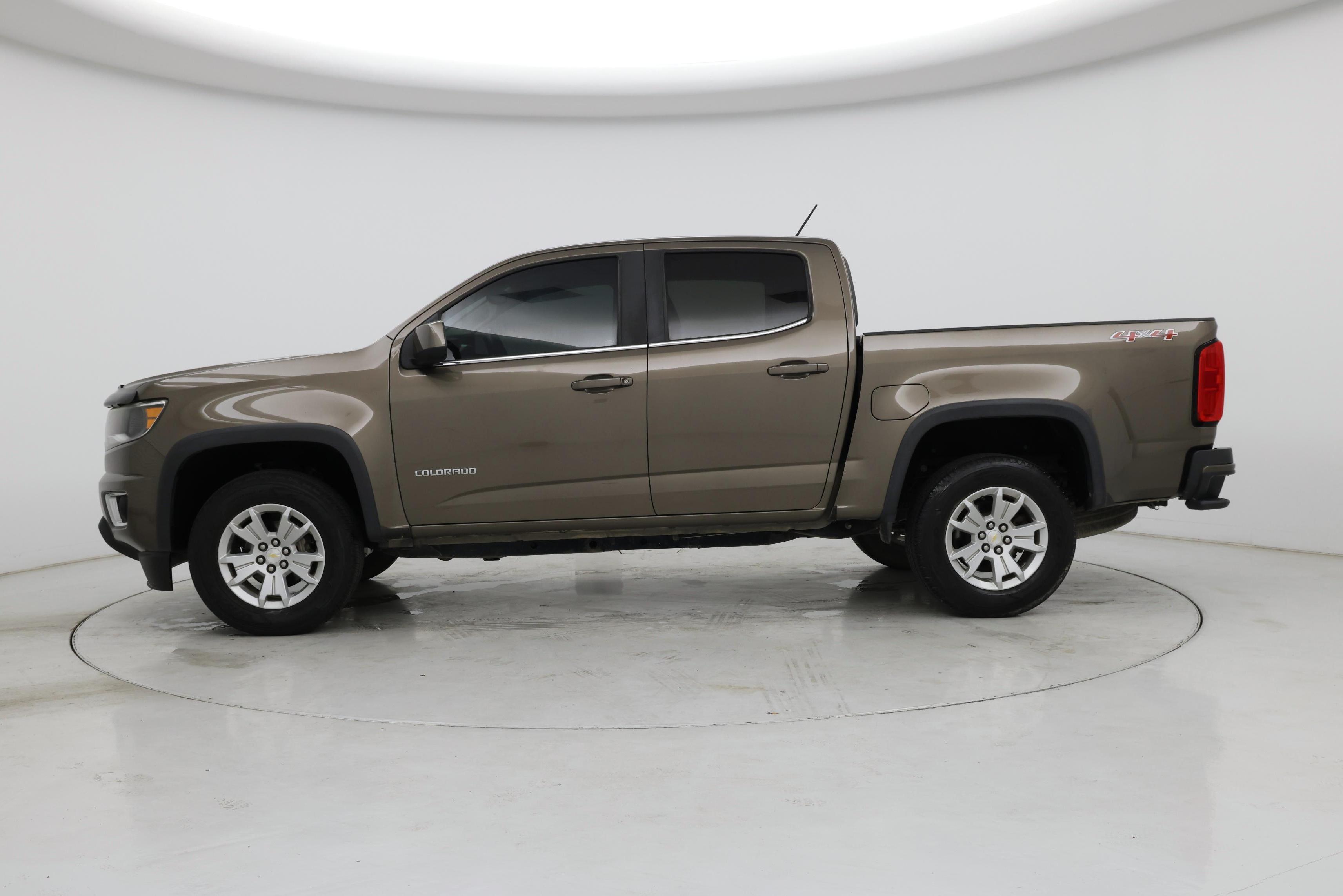 Thumbnail: 2017 Chevrolet Colorado - 3