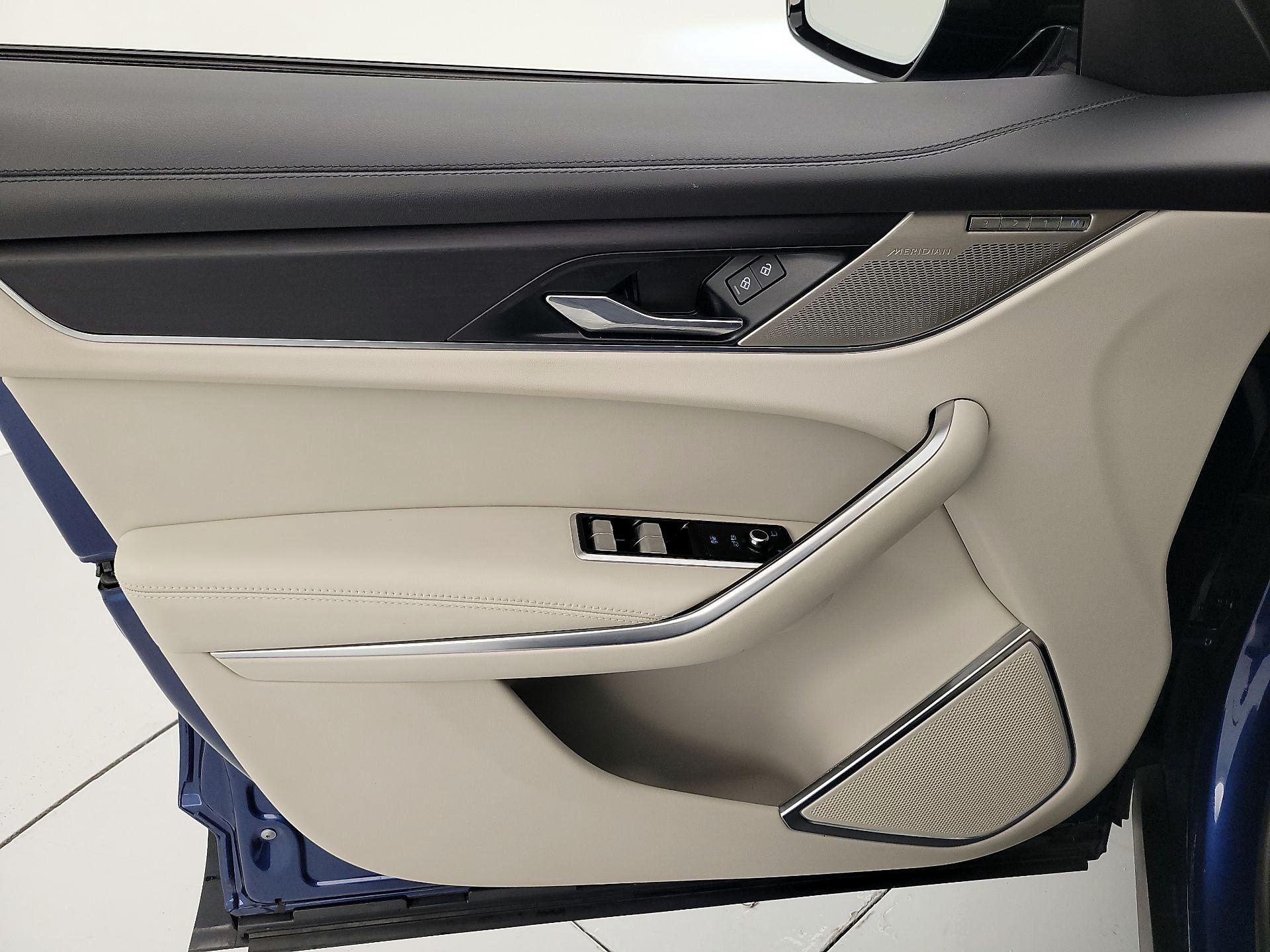 Thumbnail: 2023 Jaguar F-Pace - 12