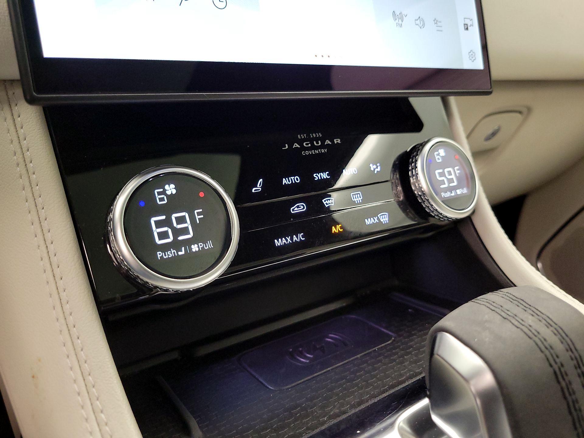 Thumbnail: 2023 Jaguar F-Pace - 17