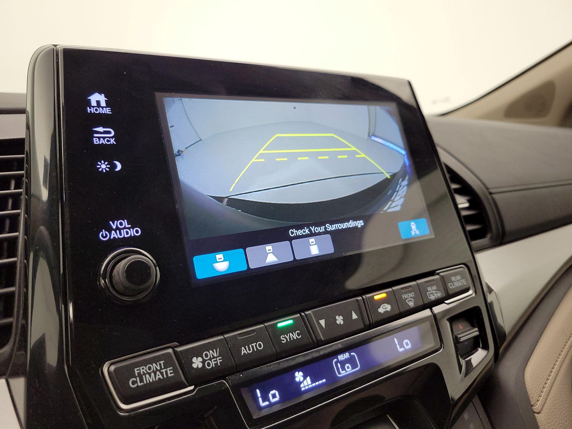 Thumbnail: 2018 Honda Odyssey - 14