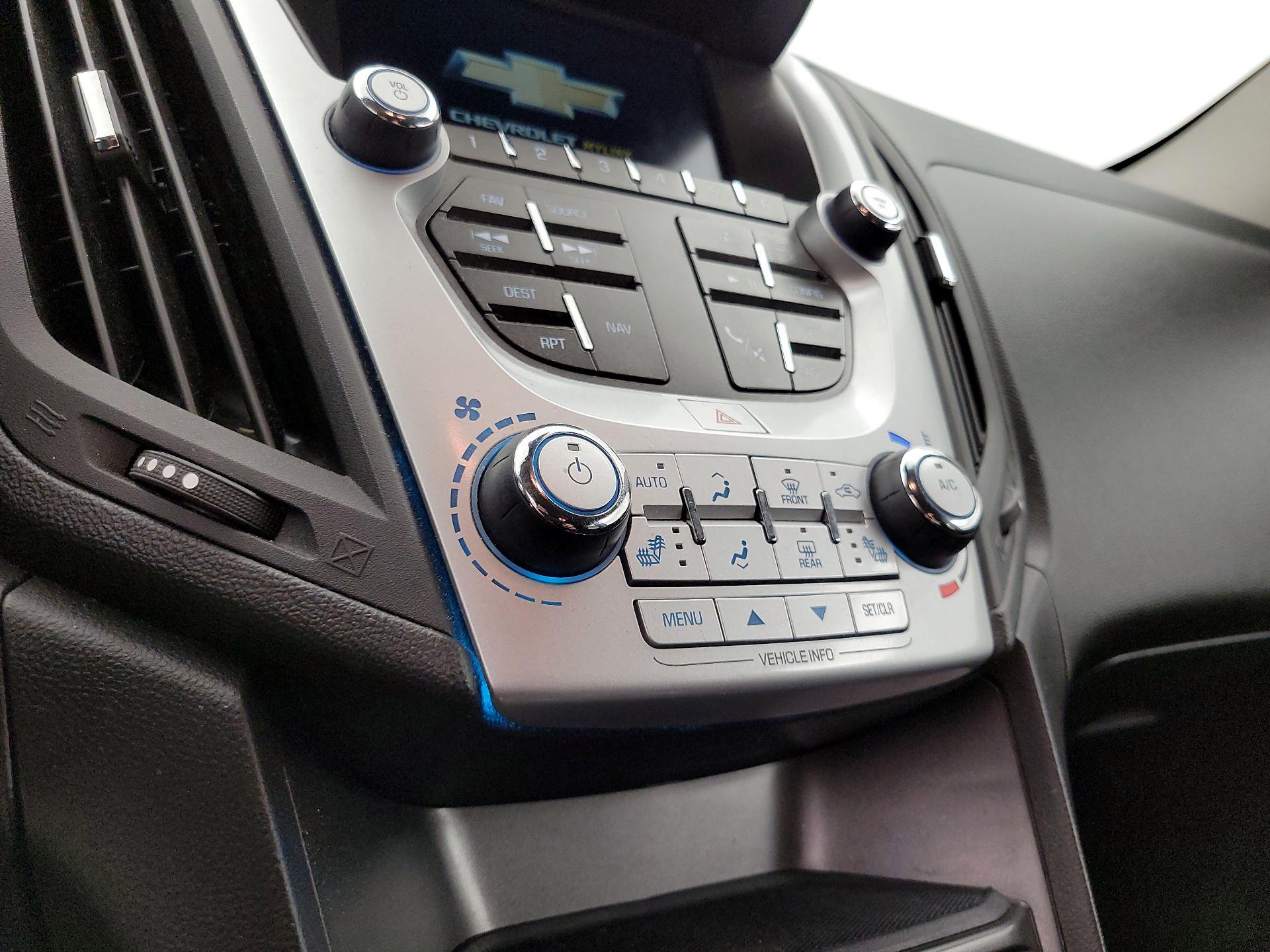 Thumbnail: 2017 Chevrolet Equinox - 17