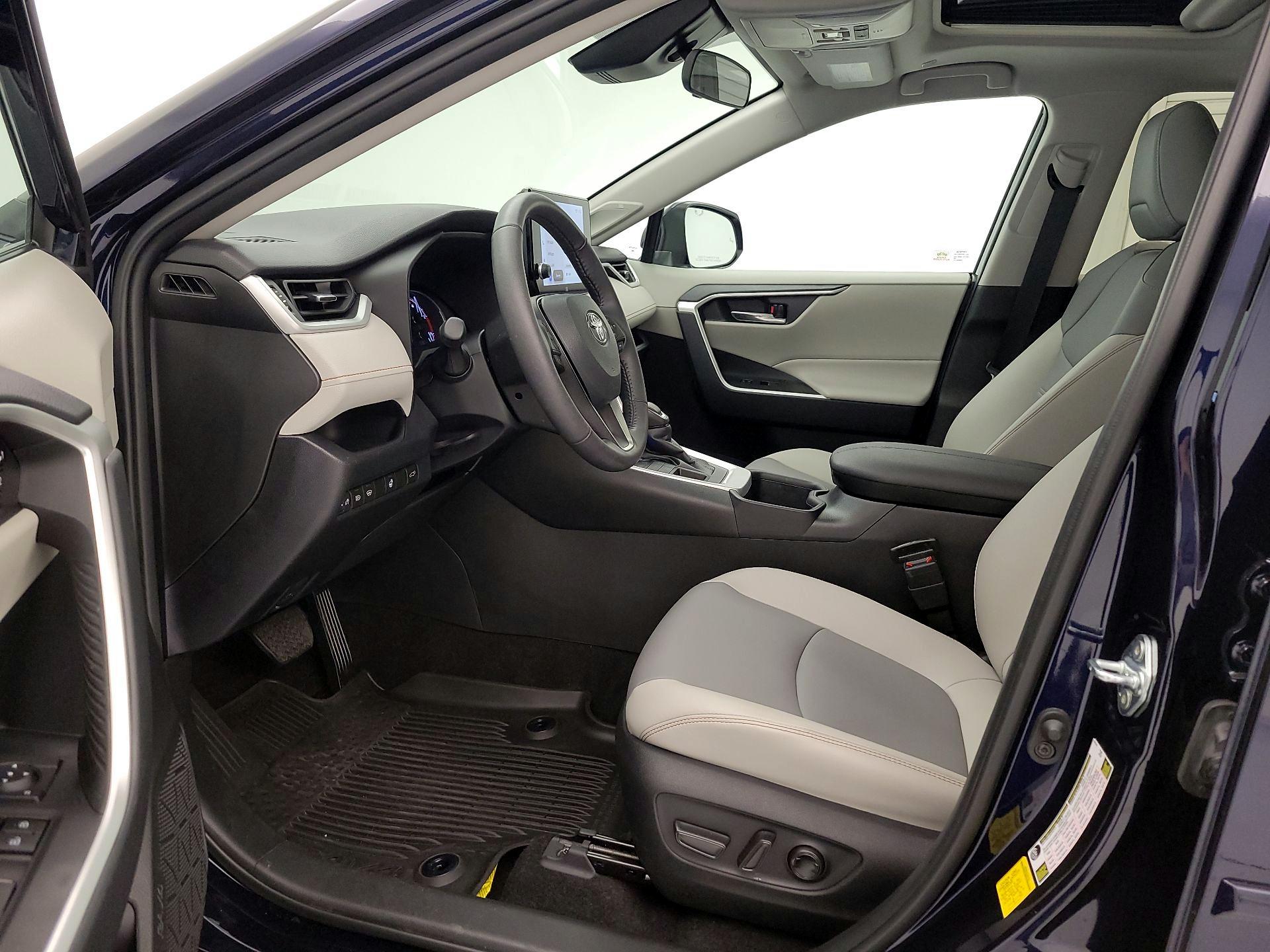 Thumbnail: 2024 Toyota RAV4 - 11