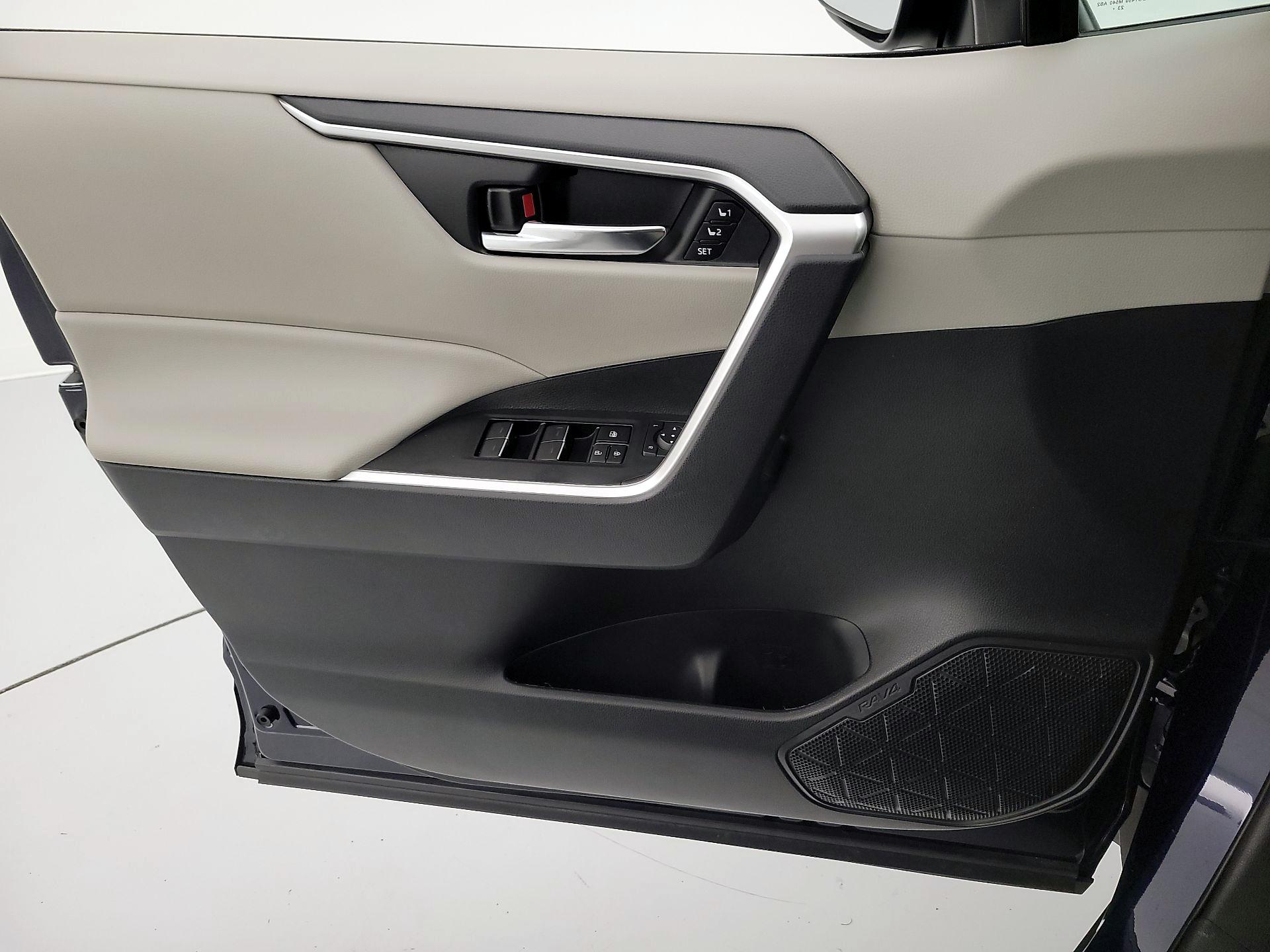 Thumbnail: 2024 Toyota RAV4 - 12