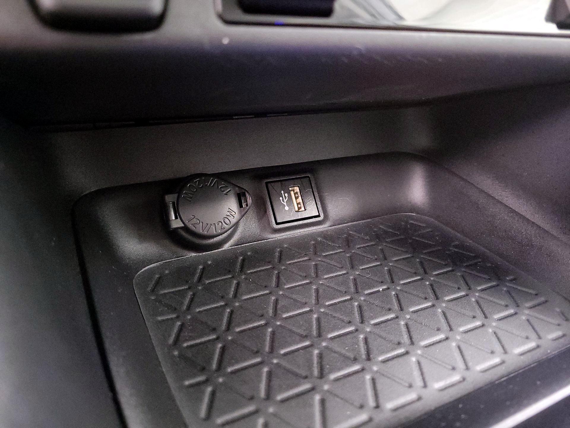 Thumbnail: 2024 Toyota RAV4 - 18