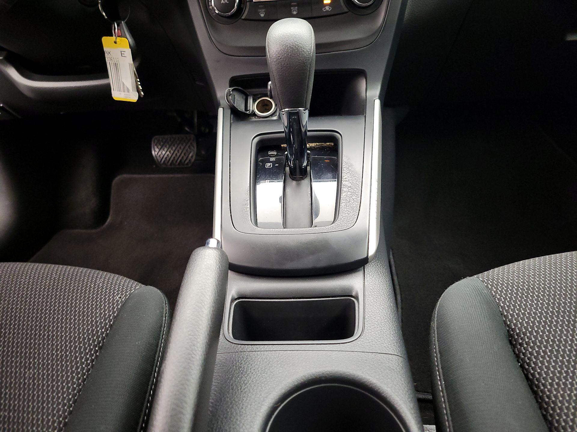 Thumbnail: 2019 Nissan Sentra - 17