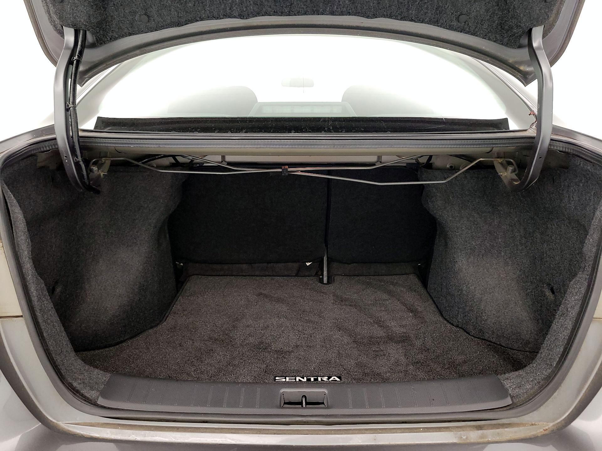 Thumbnail: 2019 Nissan Sentra - 20